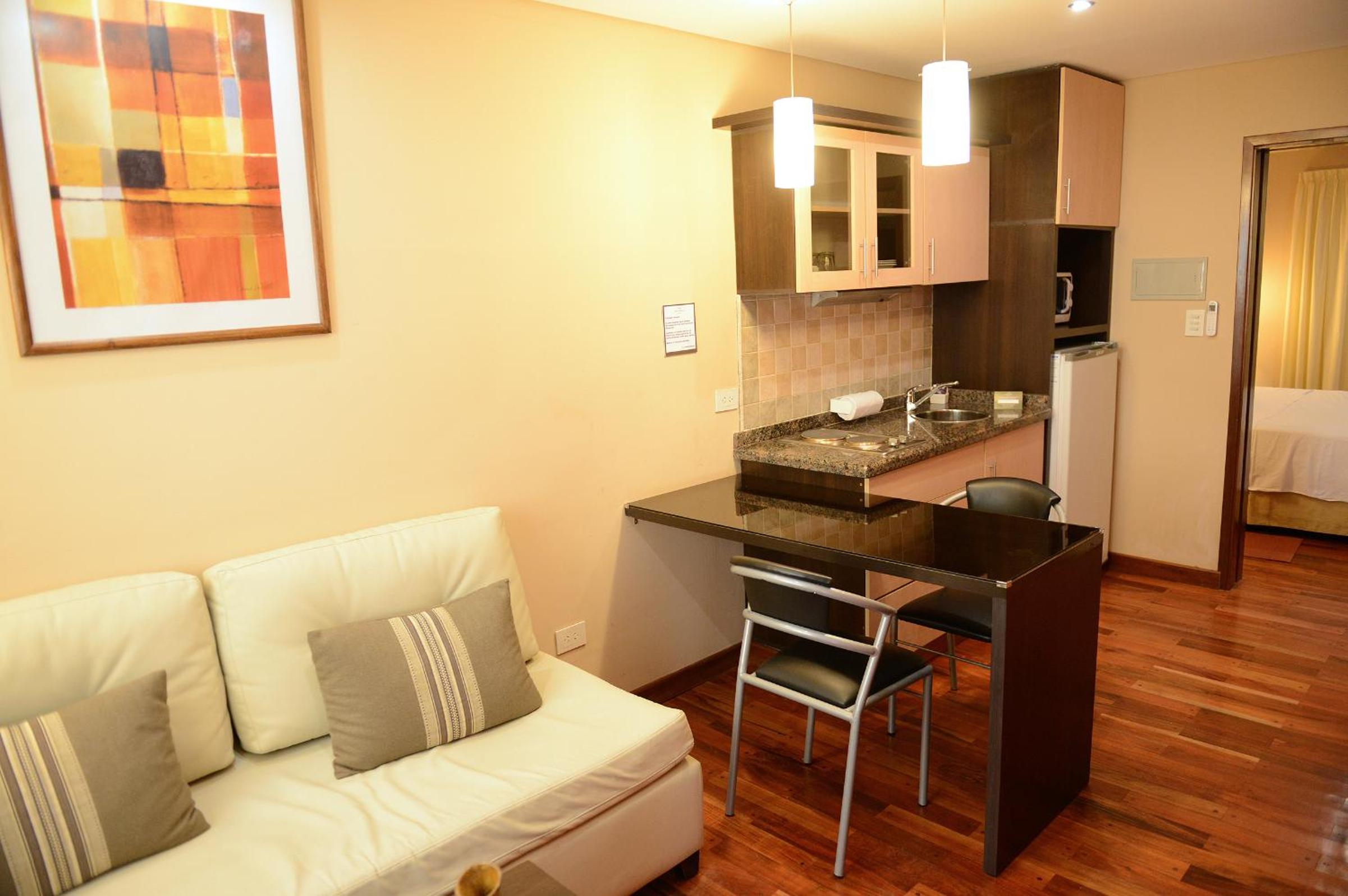 Apartment (4 Adults)