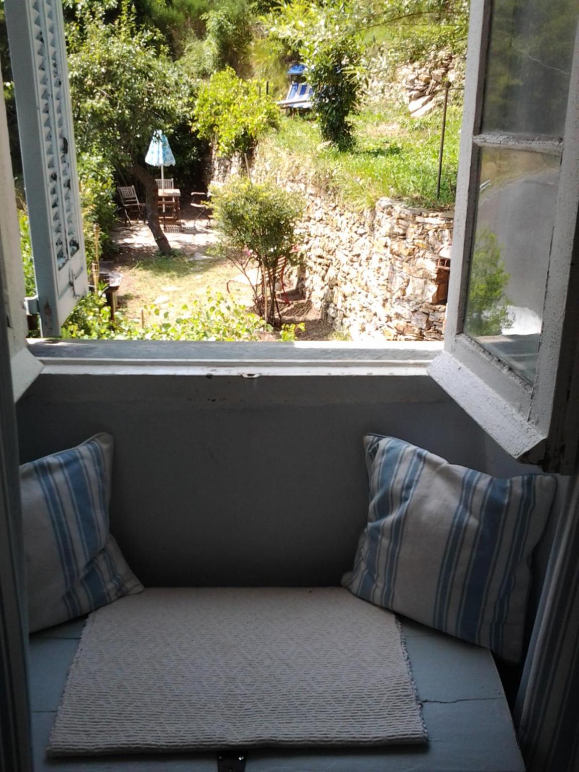Double Room with Private Bathroom - Photo 4