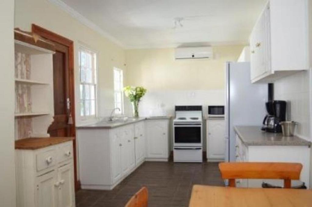 Two-Bedroom Apartment - Photo 4