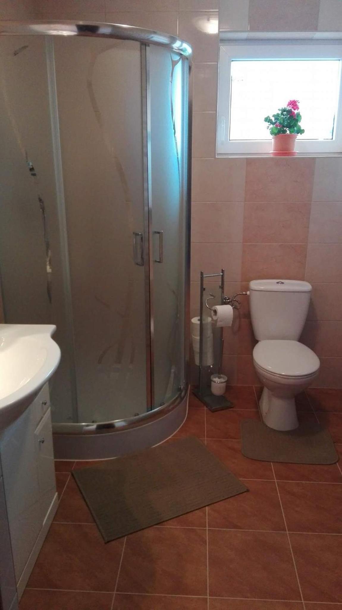 Double or Twin Room with Shared Bathroom photo 2