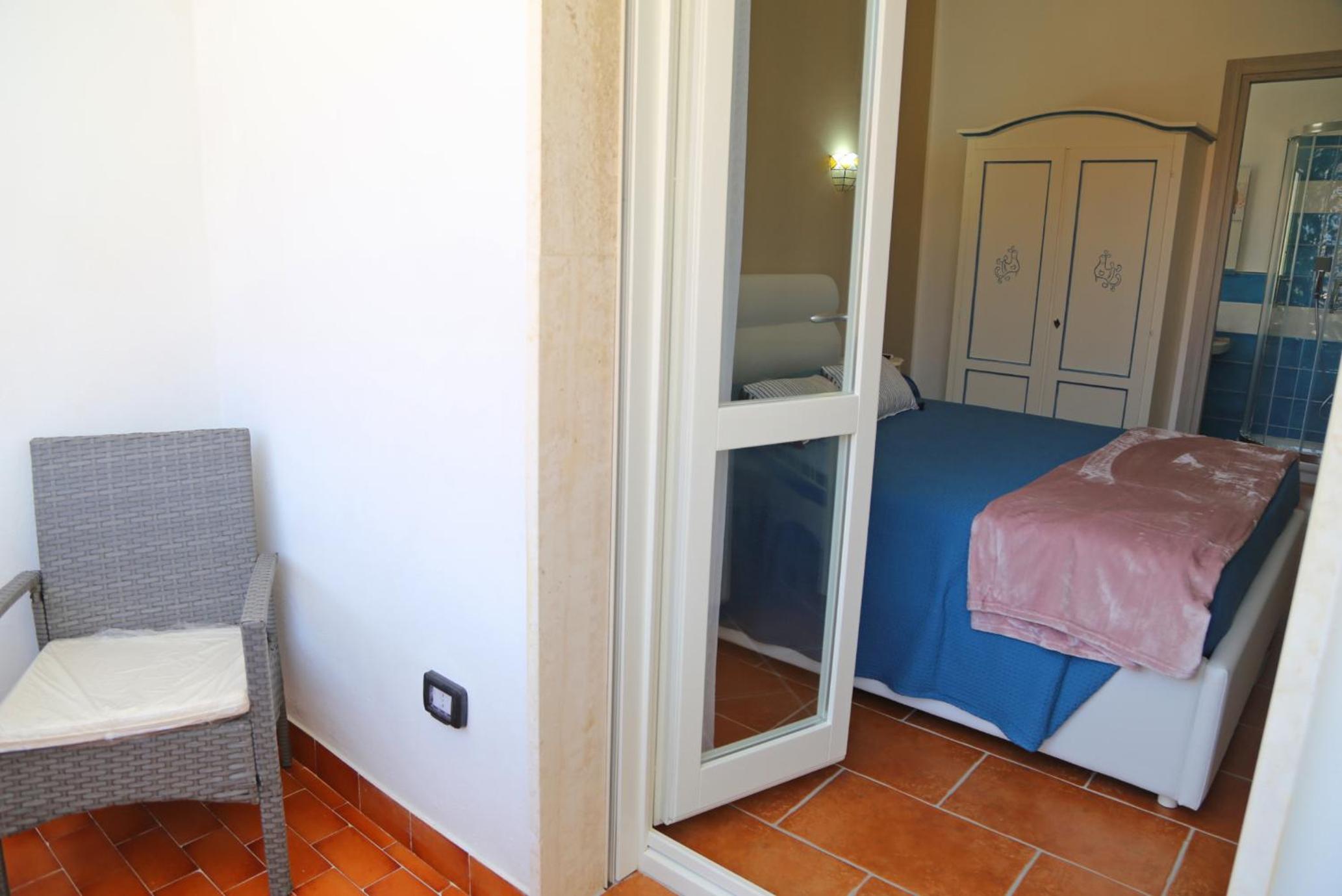 Triple Room with Garden View - Photo 4