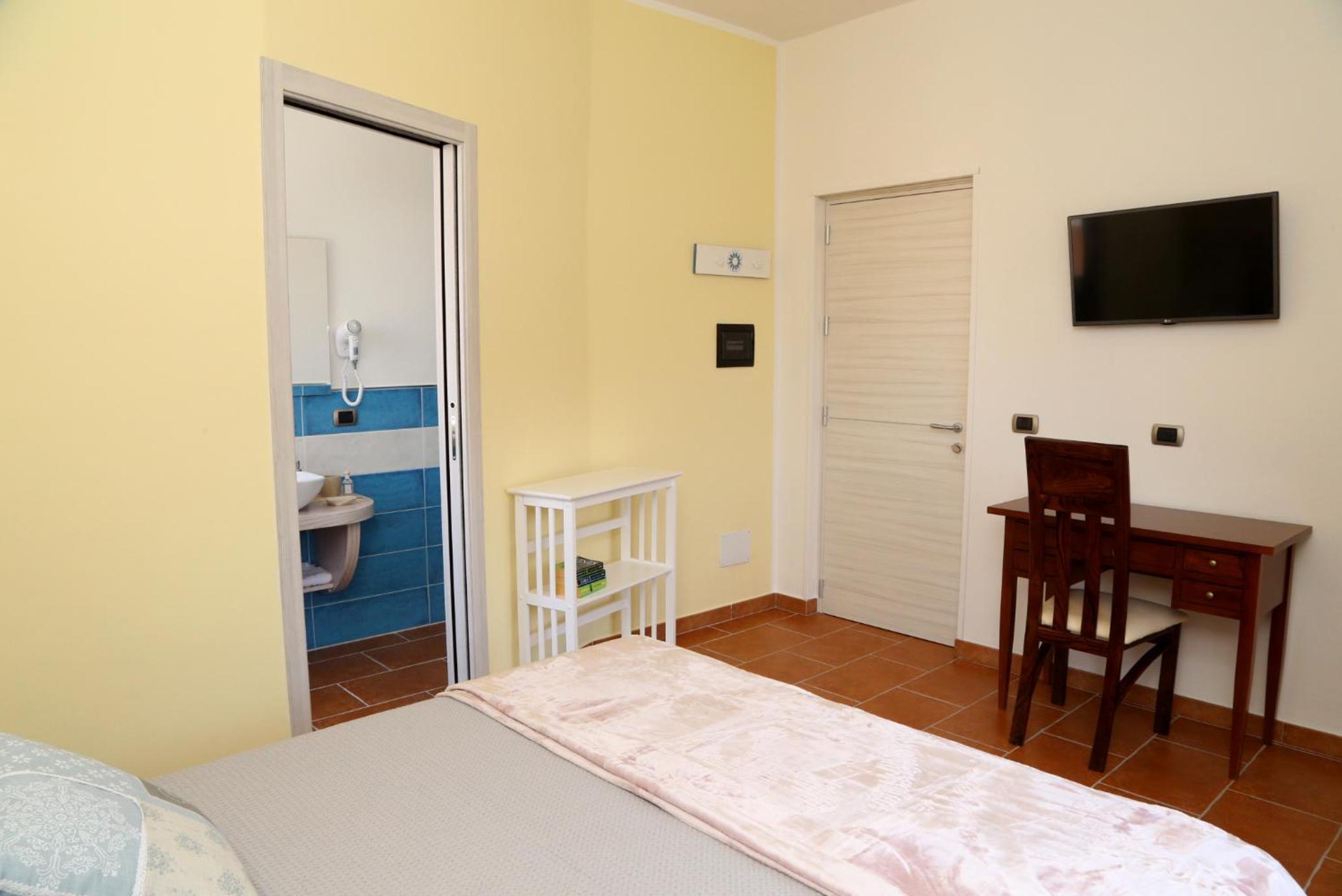 Double Room with Garden View - Photo 1