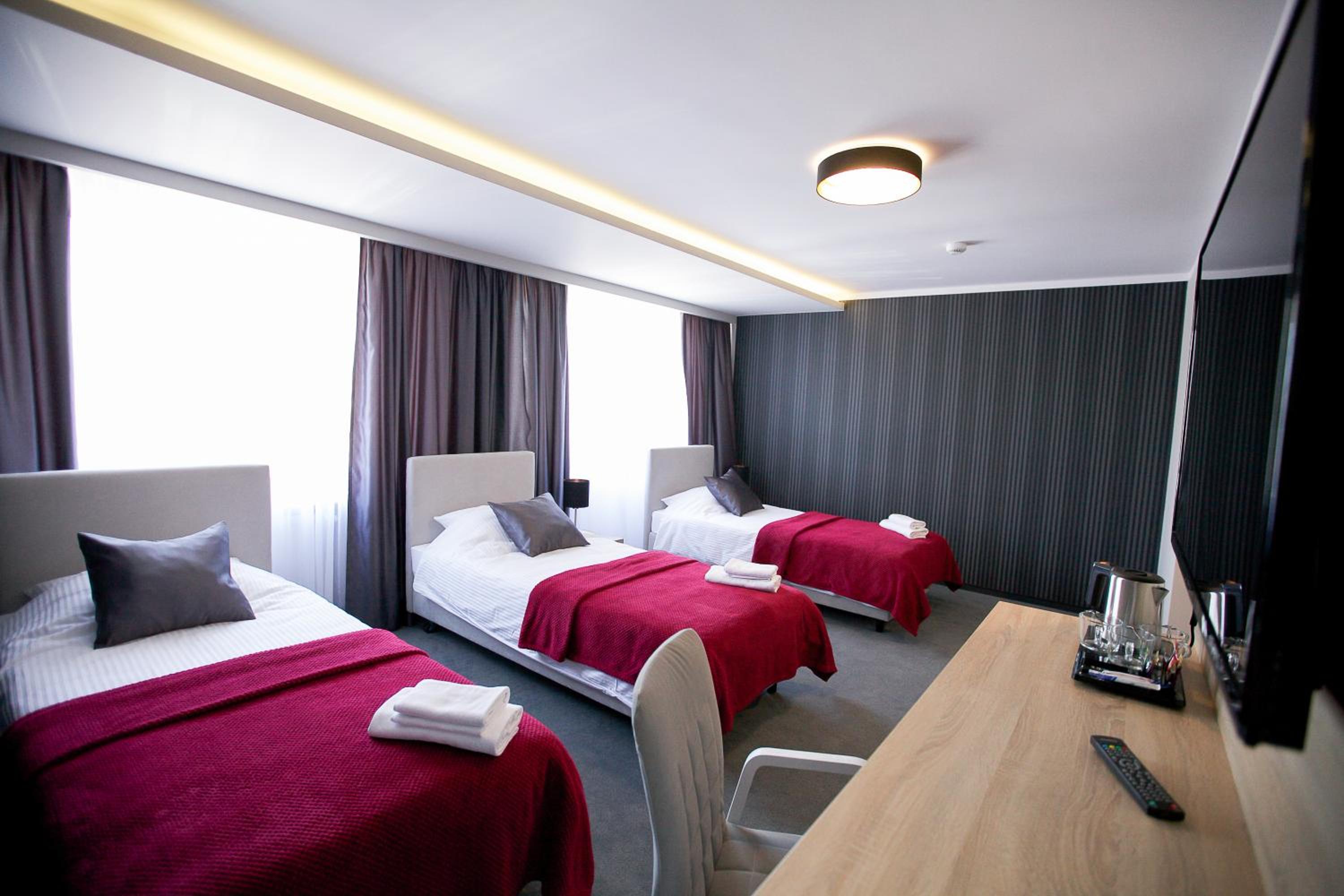 Triple Room - Photo 12