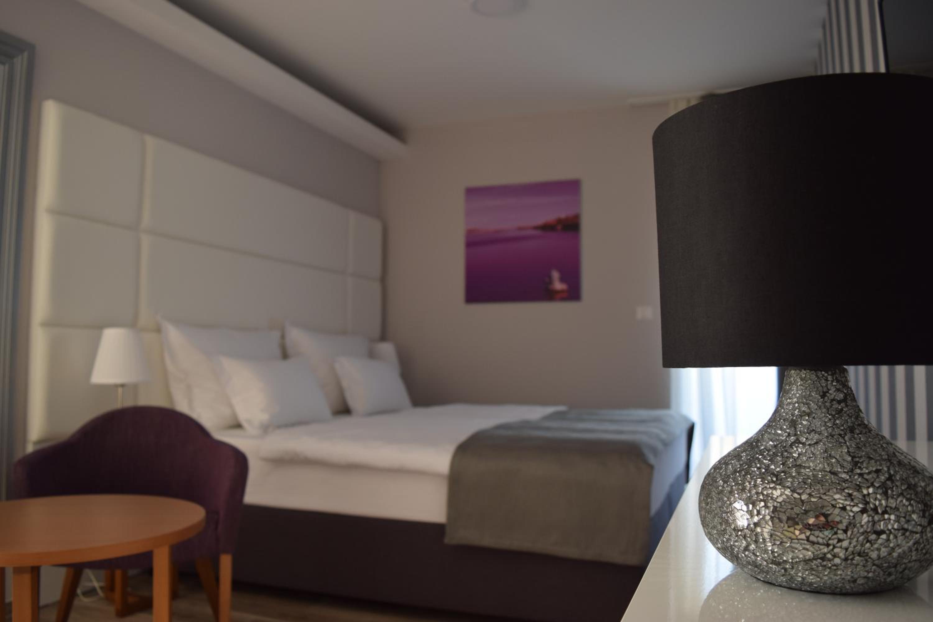 Deluxe Double or Twin Room with Balcony - Photo 5