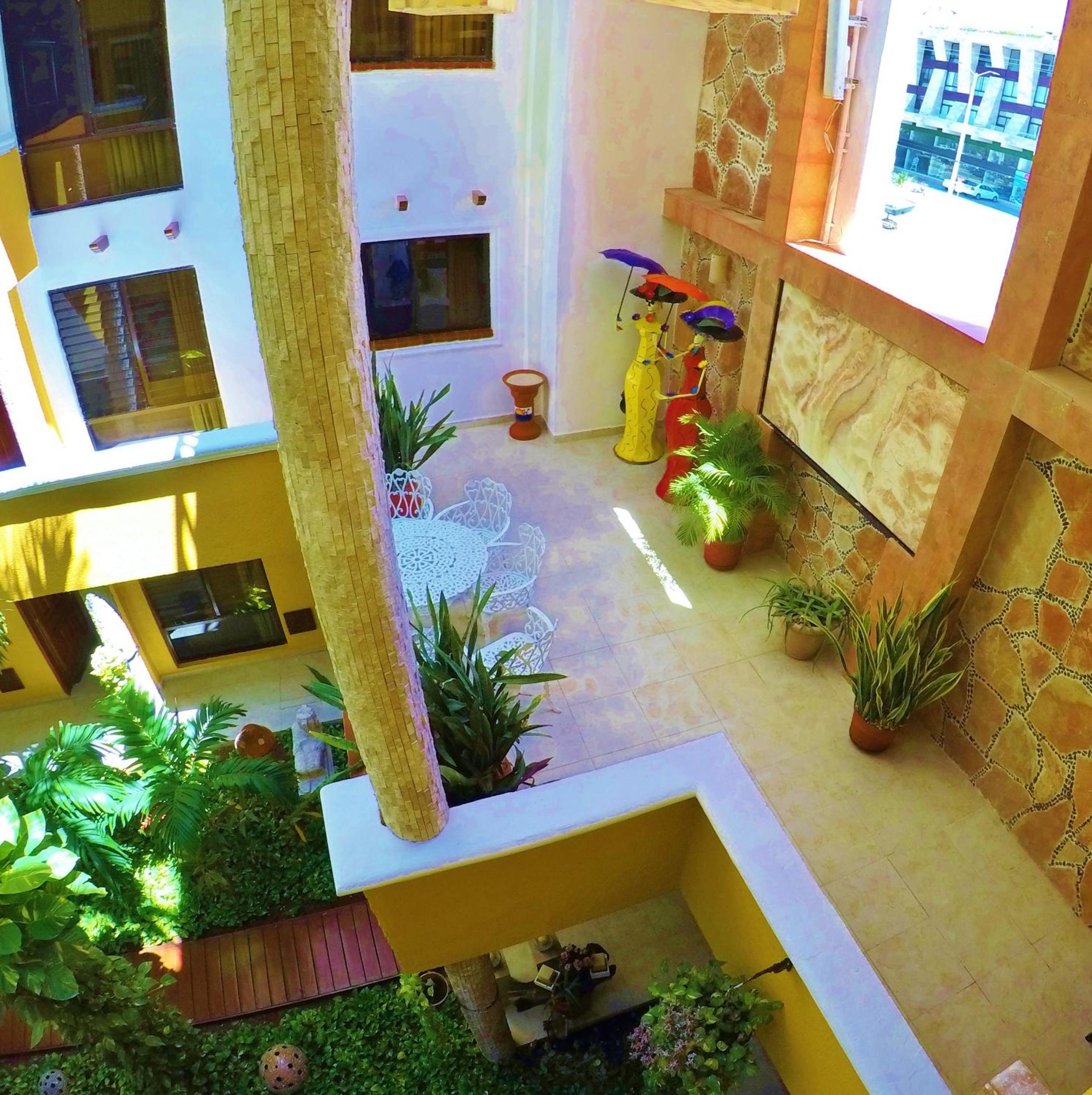 Standard Room - Photo 11