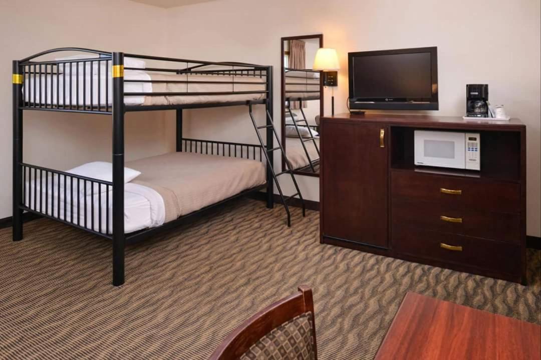 Family Room with Bunk Beds Non-Smoking - Photo 2