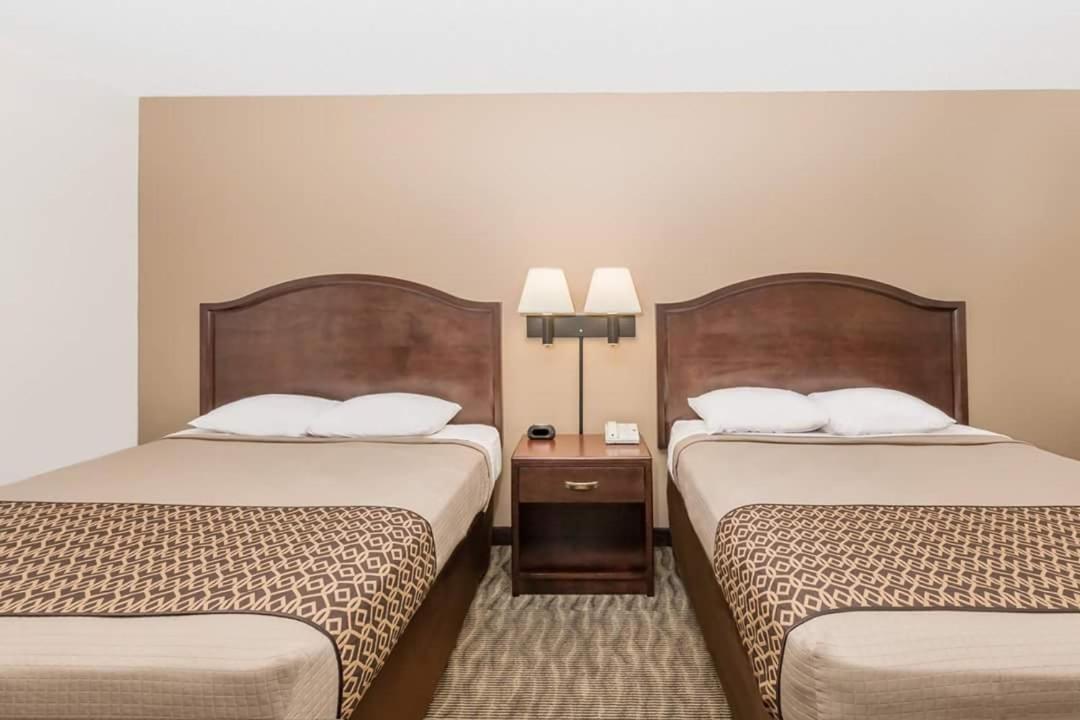 2 Double Beds Non-Smoking - Photo 2