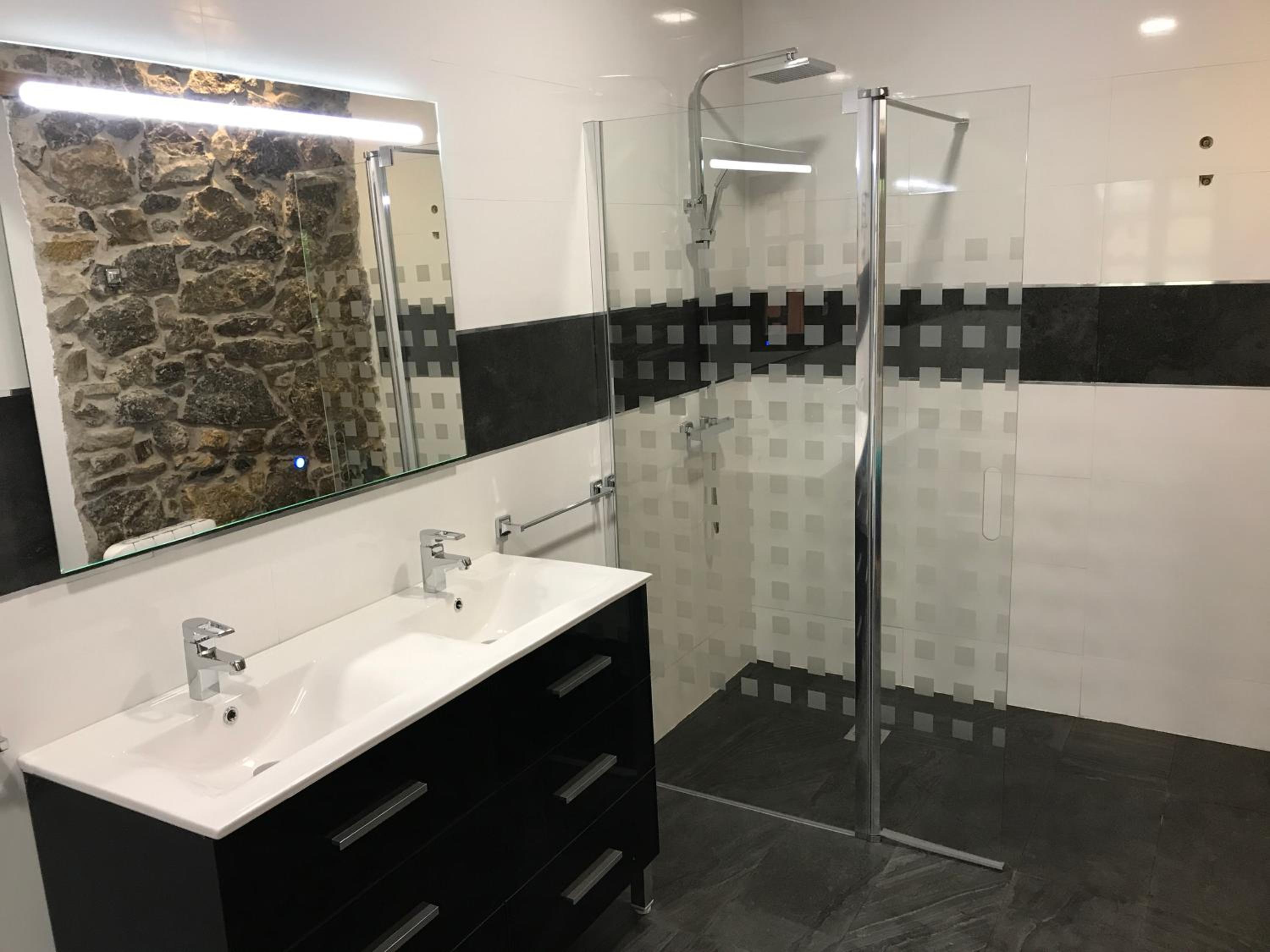 Deluxe Double Room with Hydromassage Bath - Photo 5