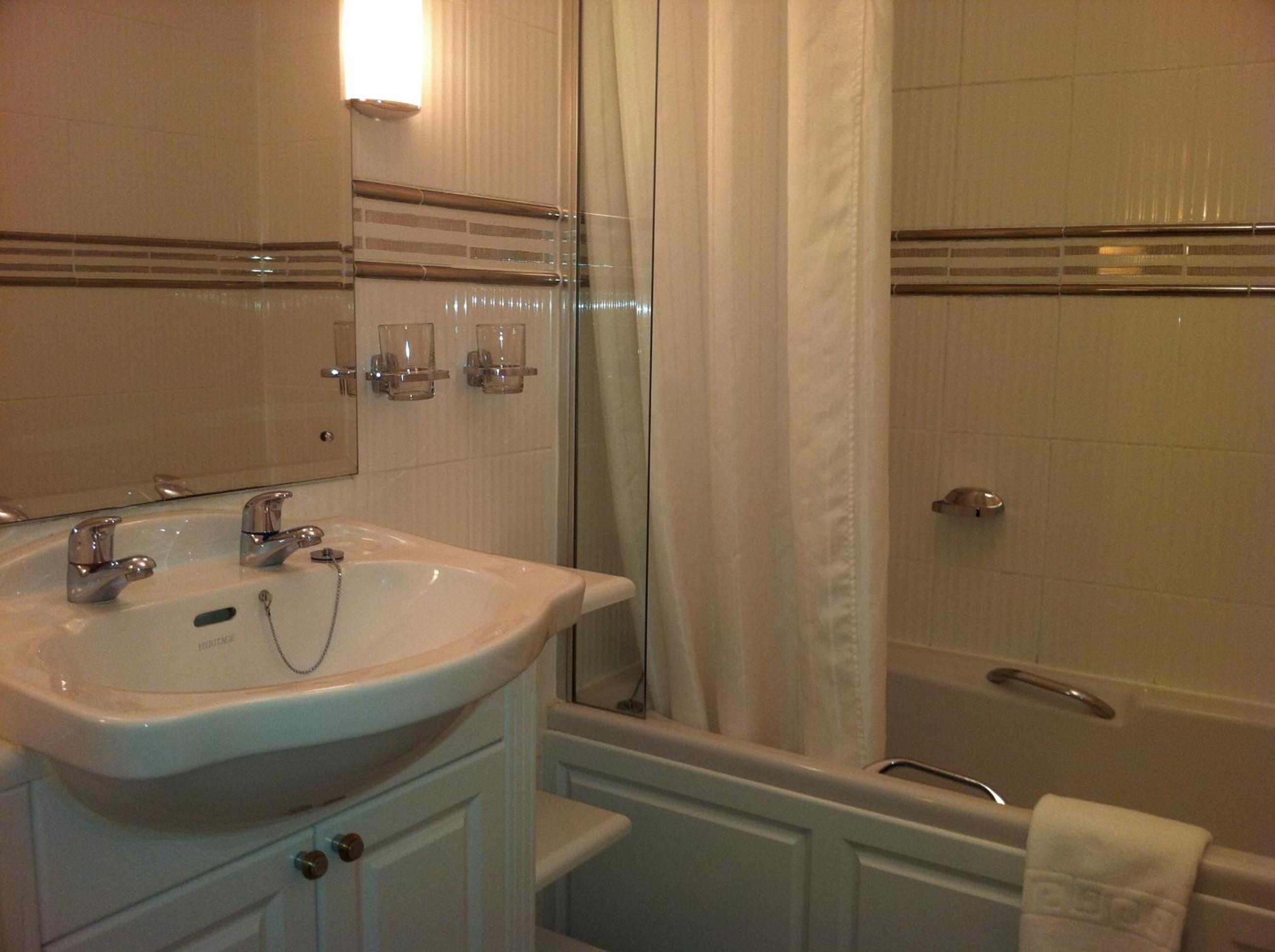 Superior Twin Room photo 3