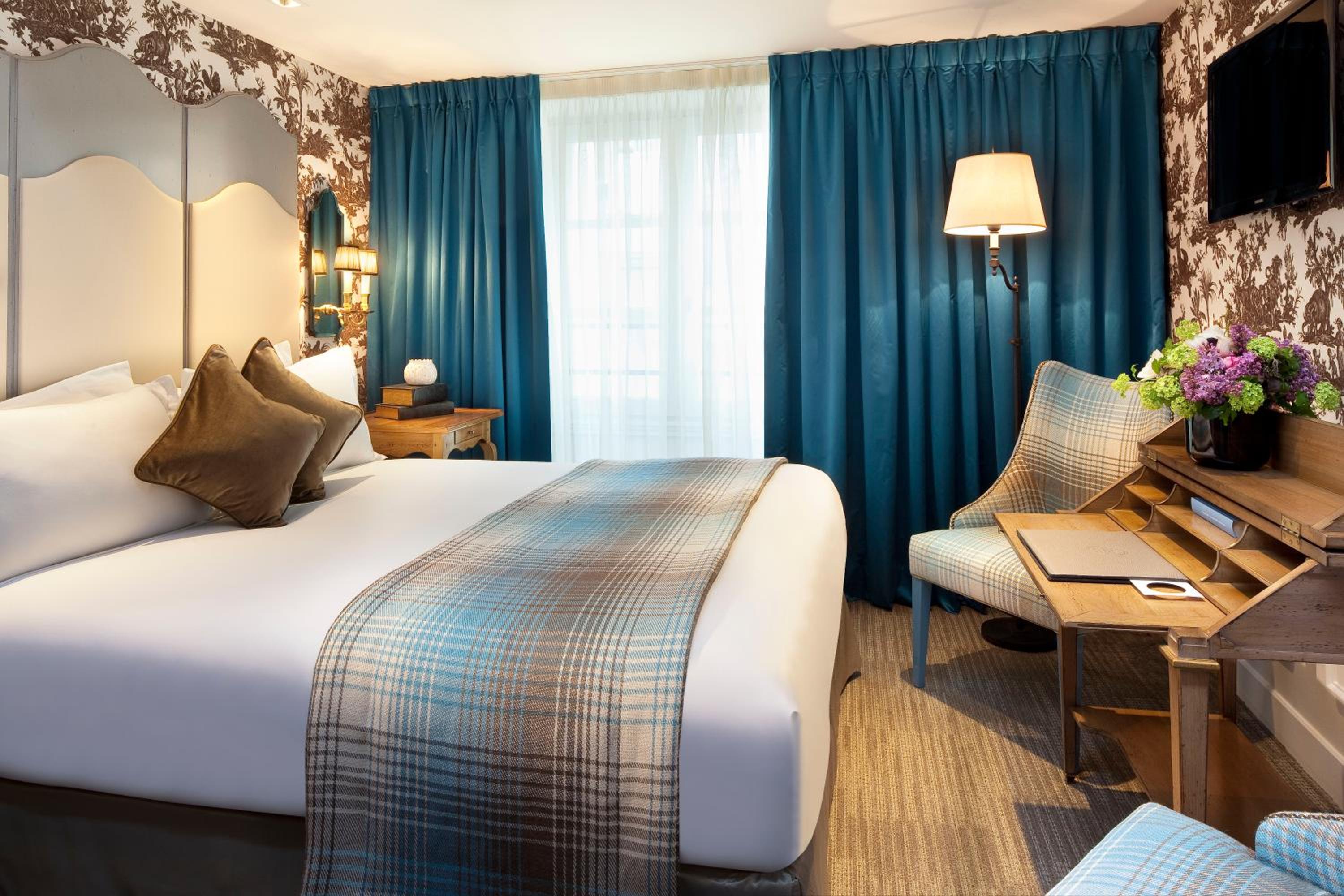 Family Suite (4 People)