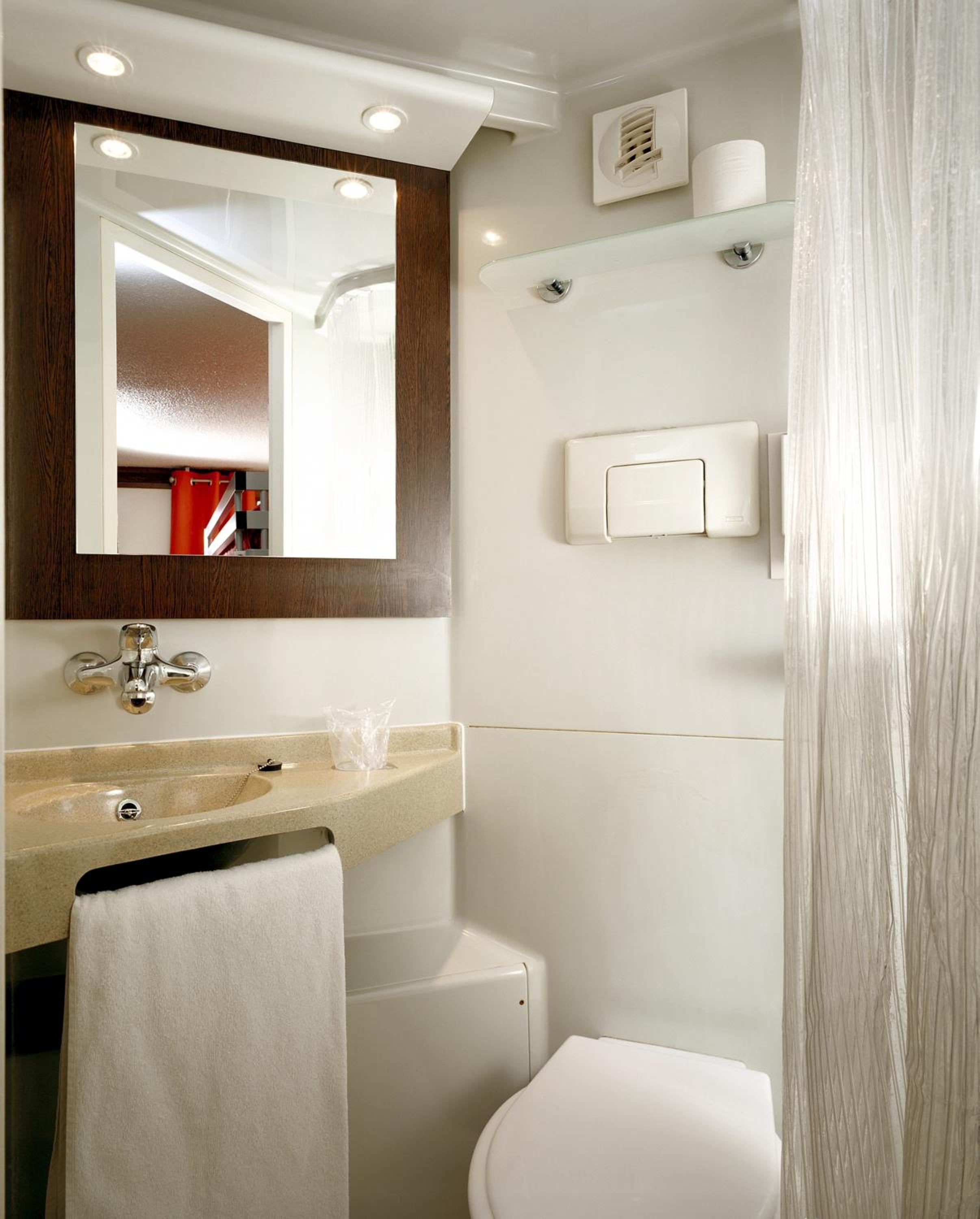 Standard Queen Room - Photo 3