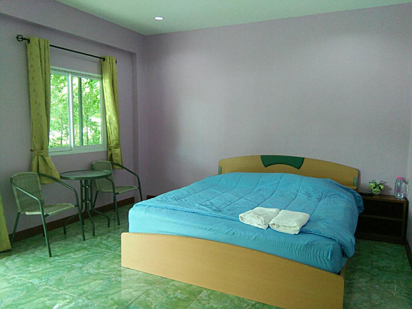 Standard Queen Room - Photo 9
