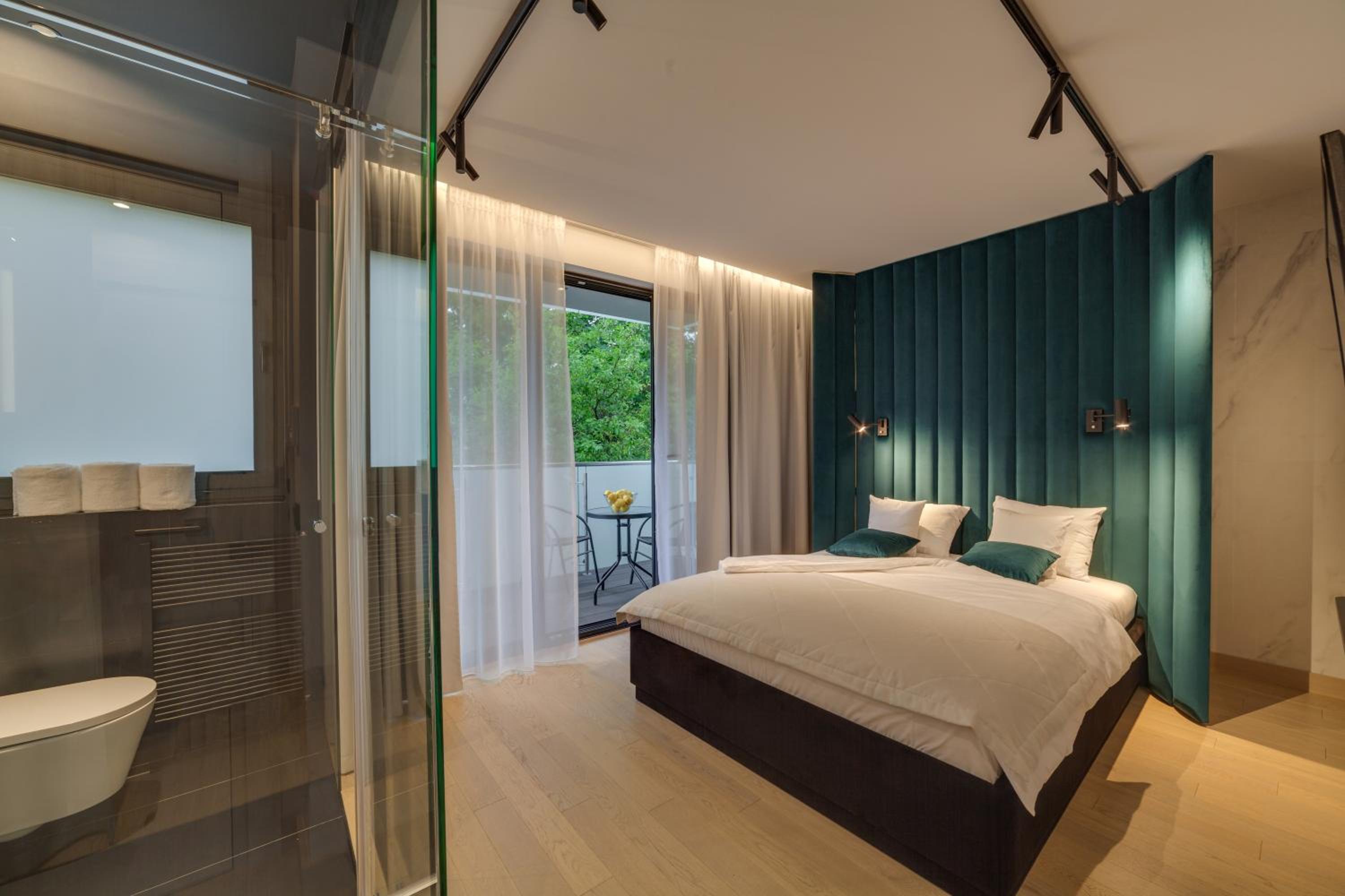 Deluxe Double Room with Balcony