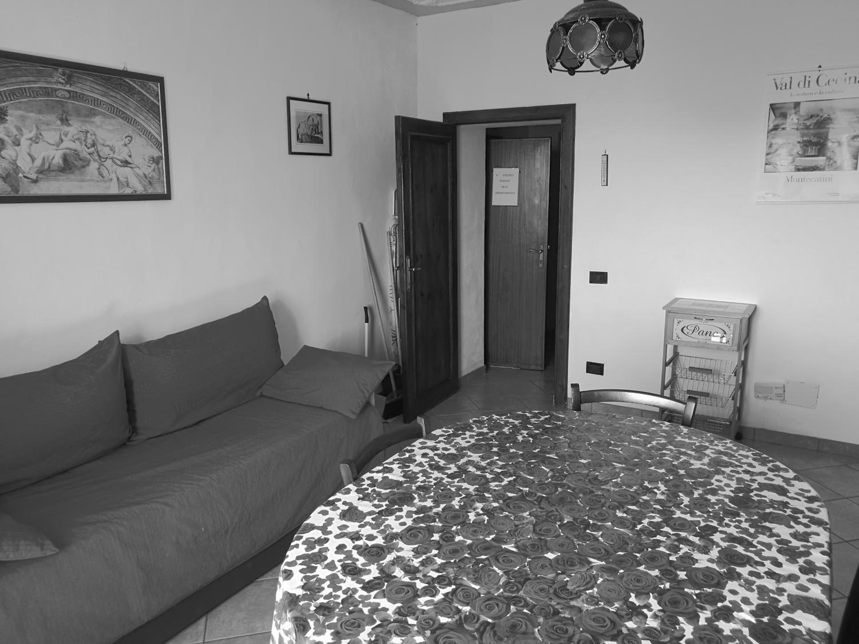 One-Bedroom Apartment - Photo 16