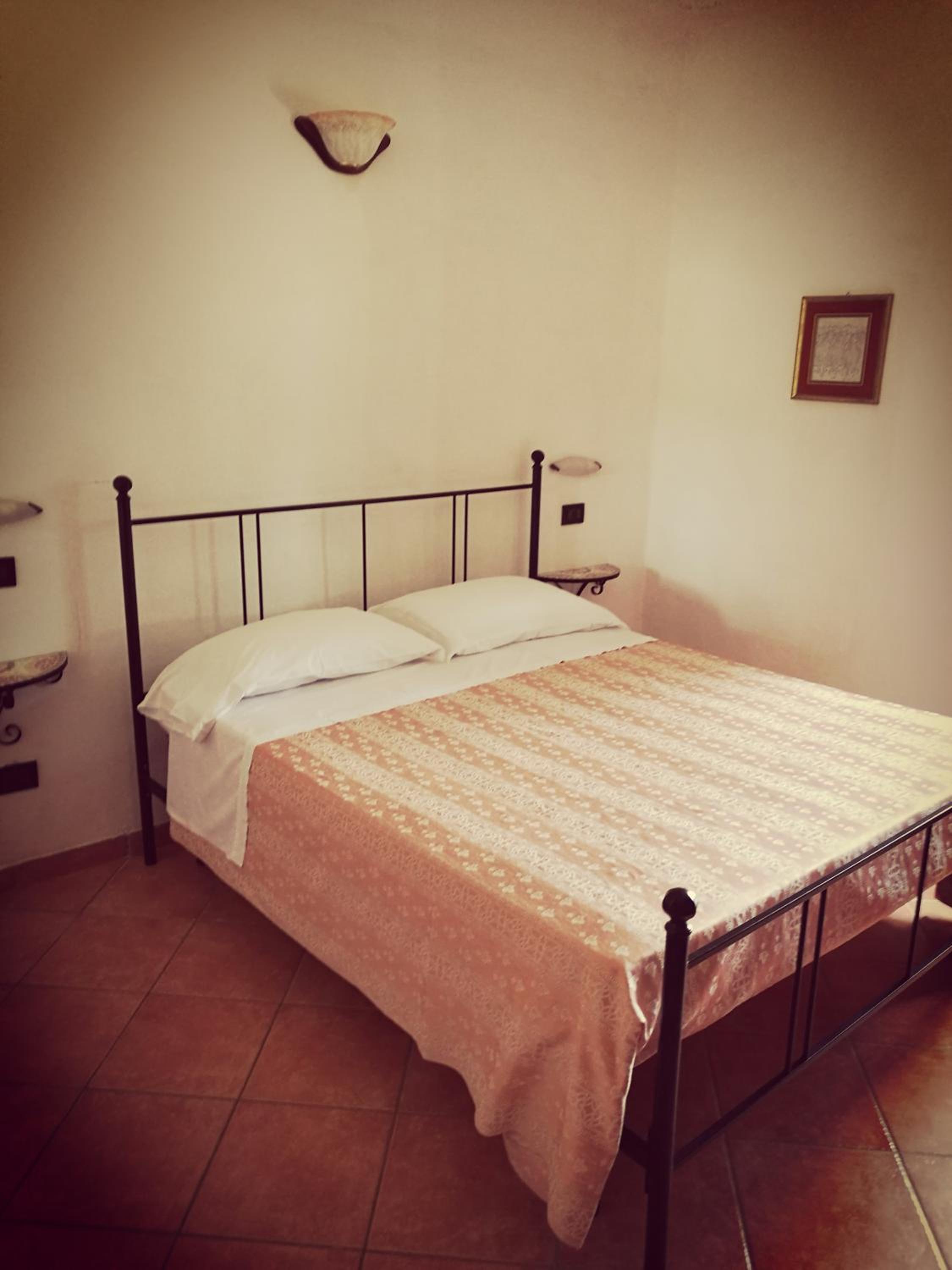 One-Bedroom Apartment - Photo 13