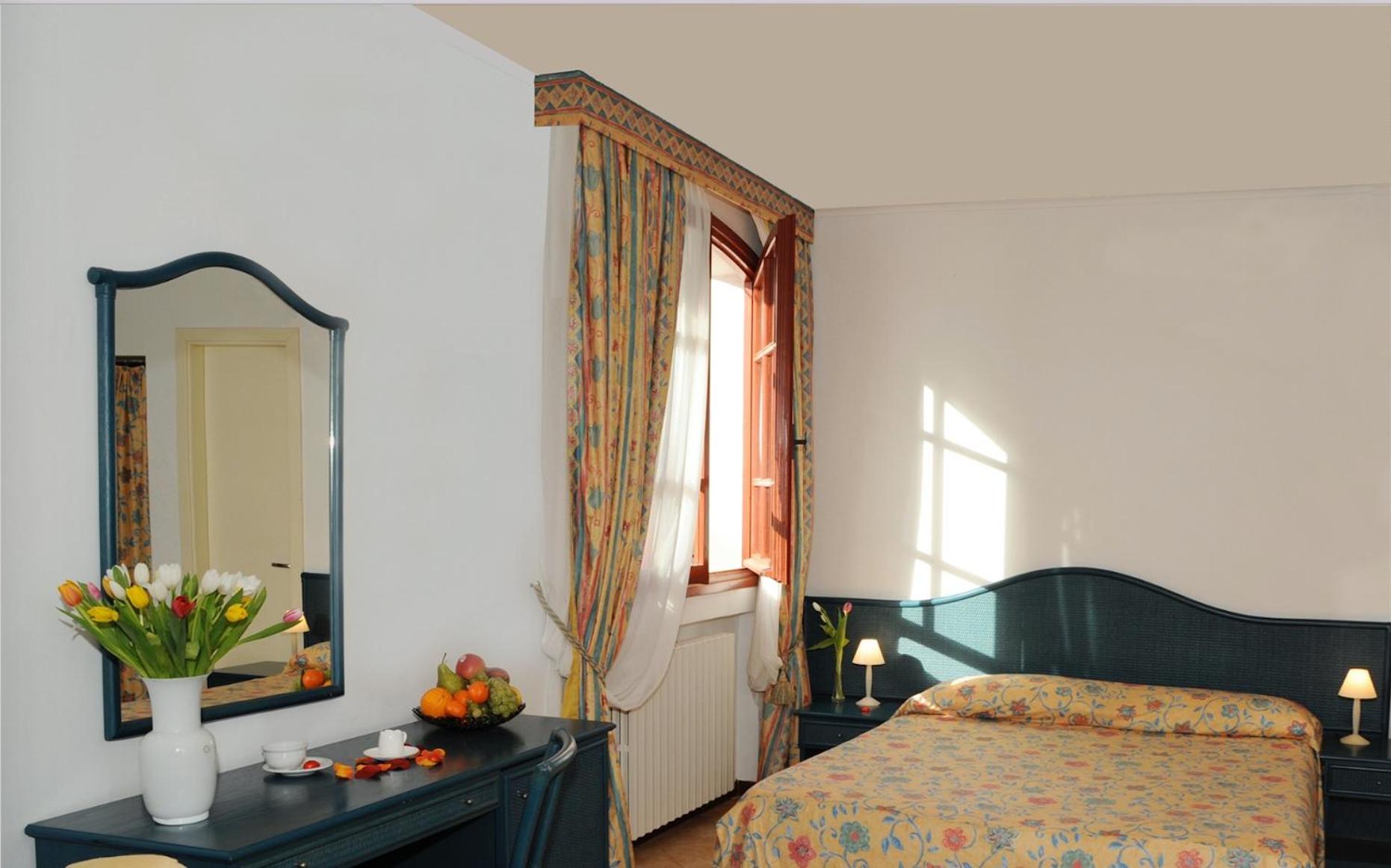 Standard Triple Room - Photo 1