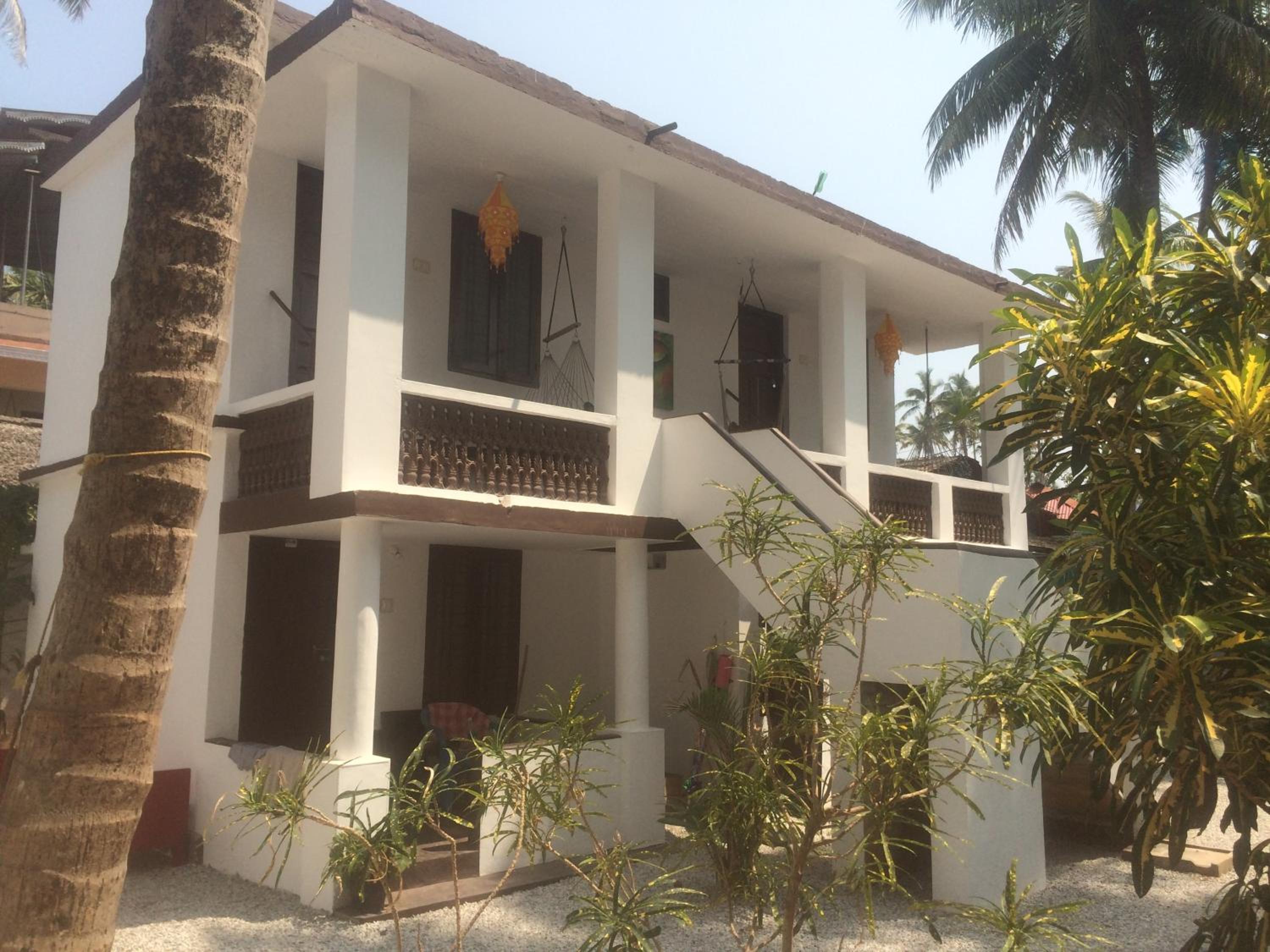 Budget Queen Non AC(Ground floor) - Photo 4