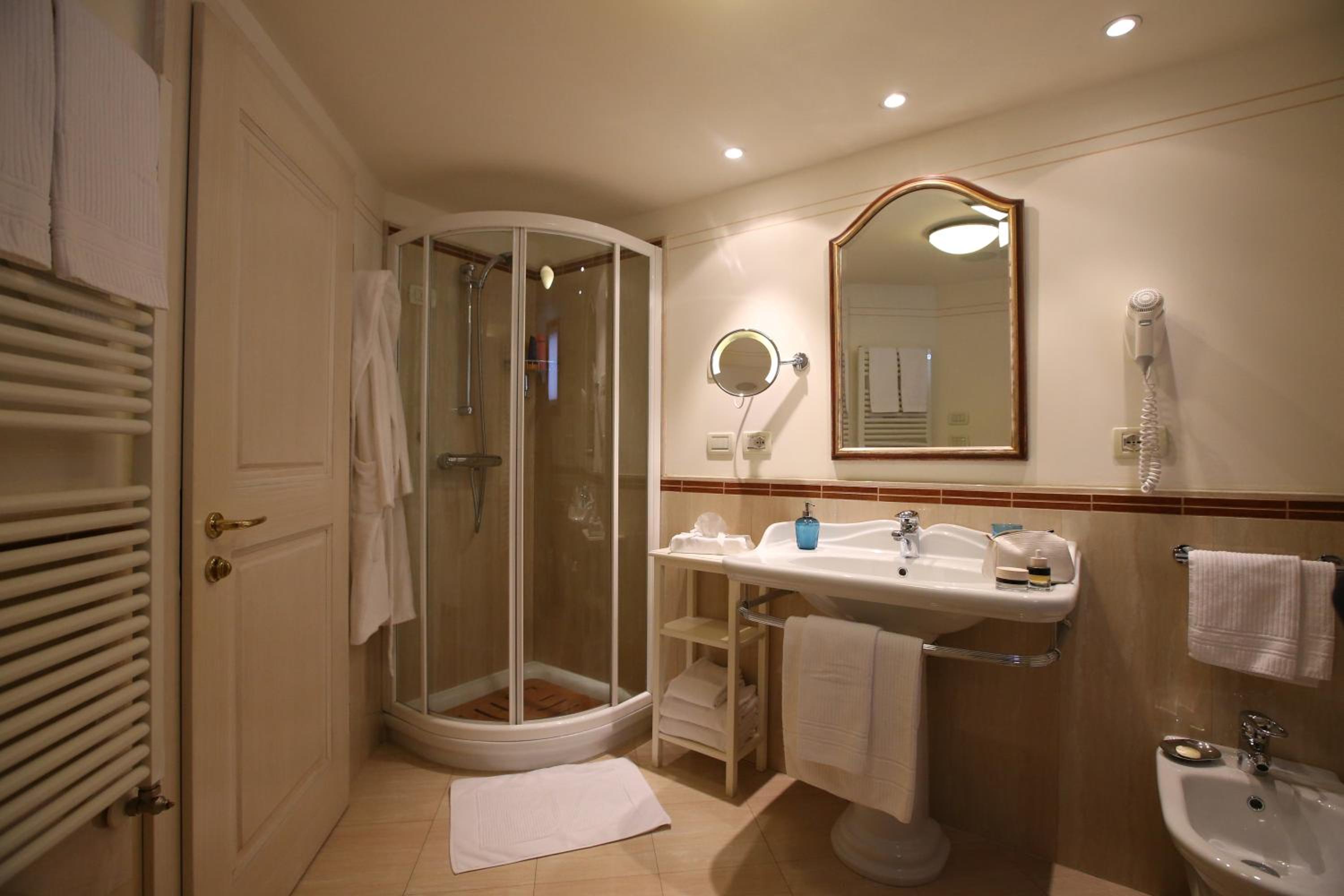 Comfort Suite - Photo 2