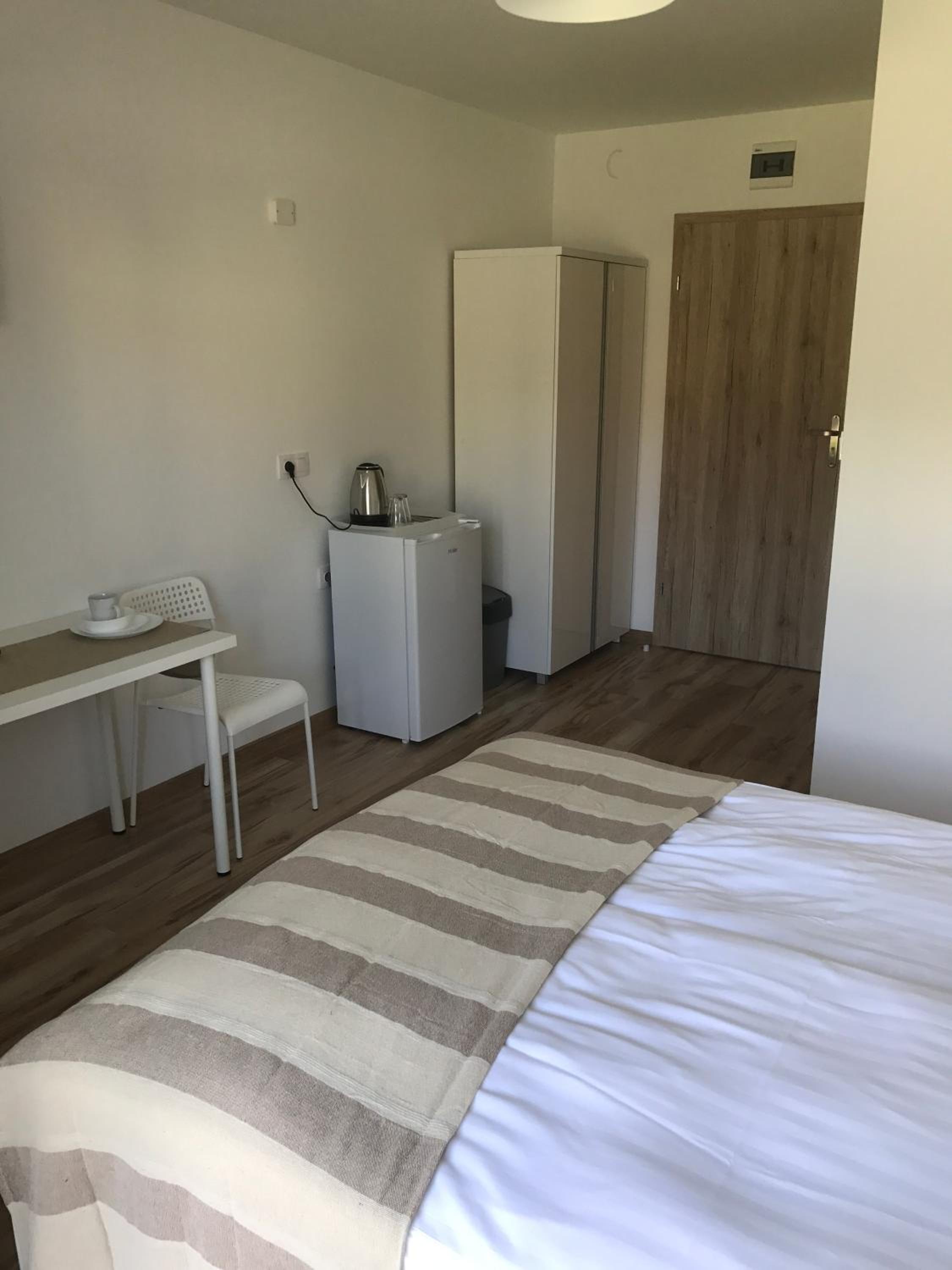 Double Room - Photo 15