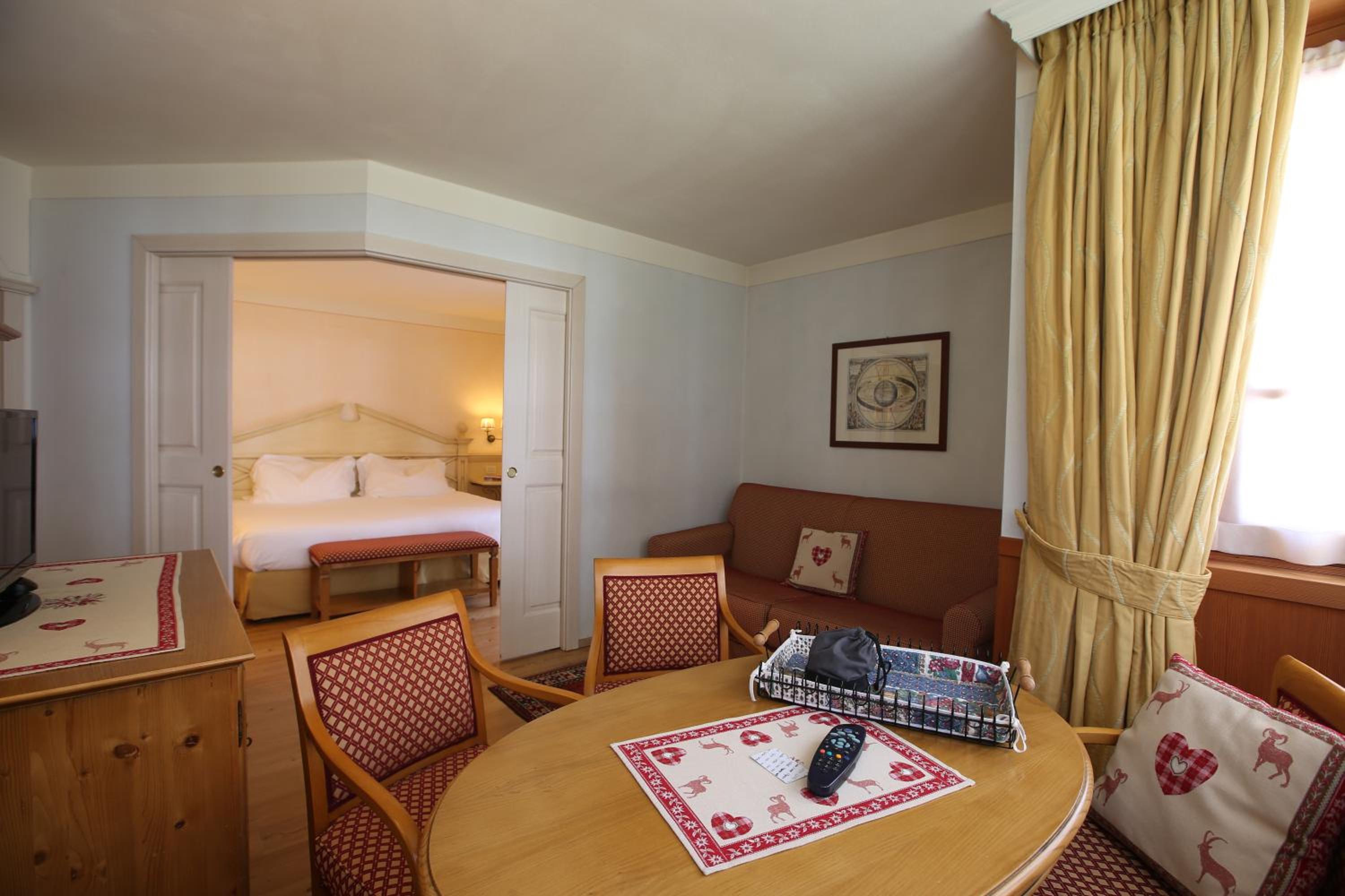 Classic Suite (3 Adults) - Photo 1