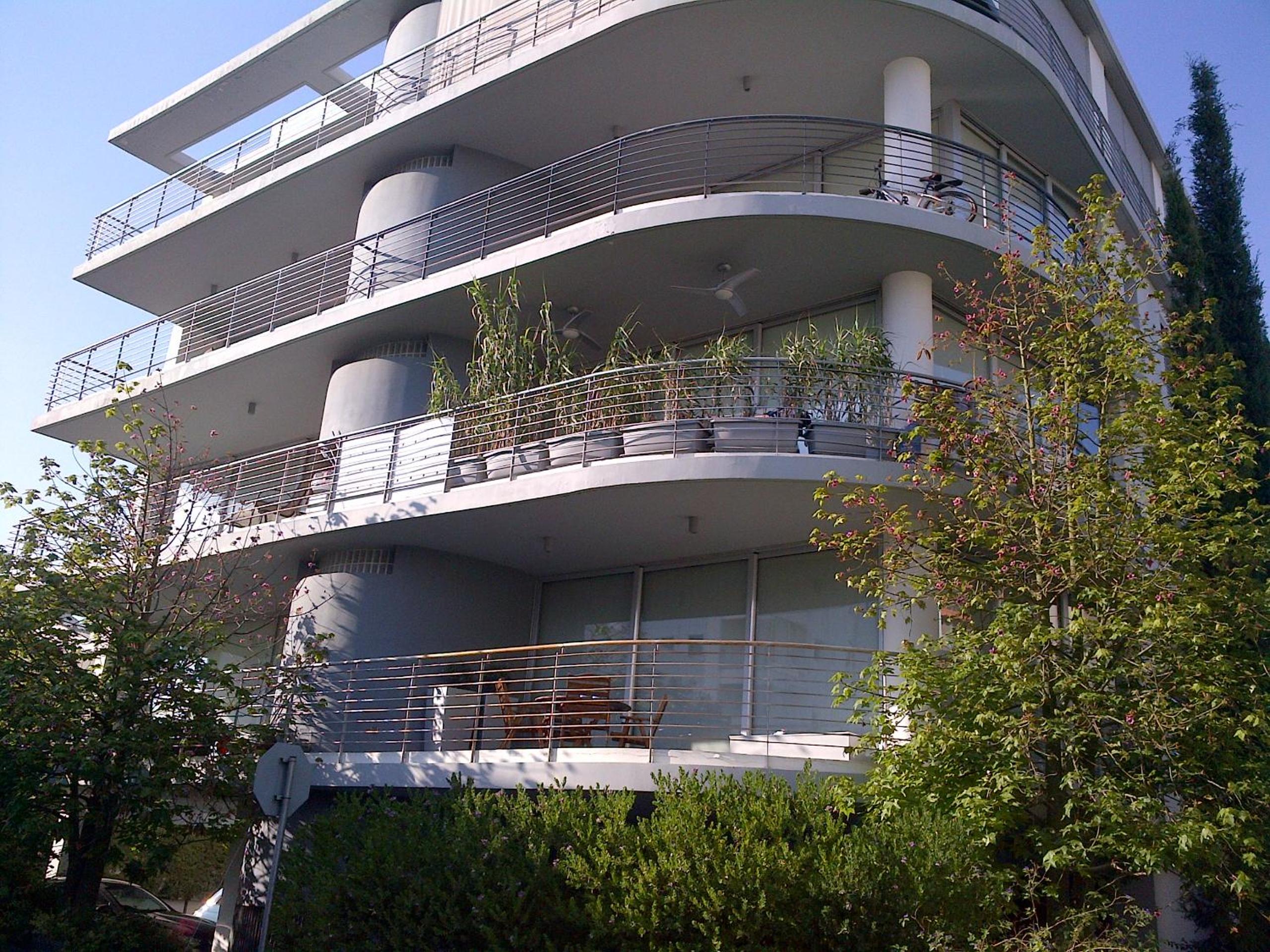 Apartment with Balcony photo 3