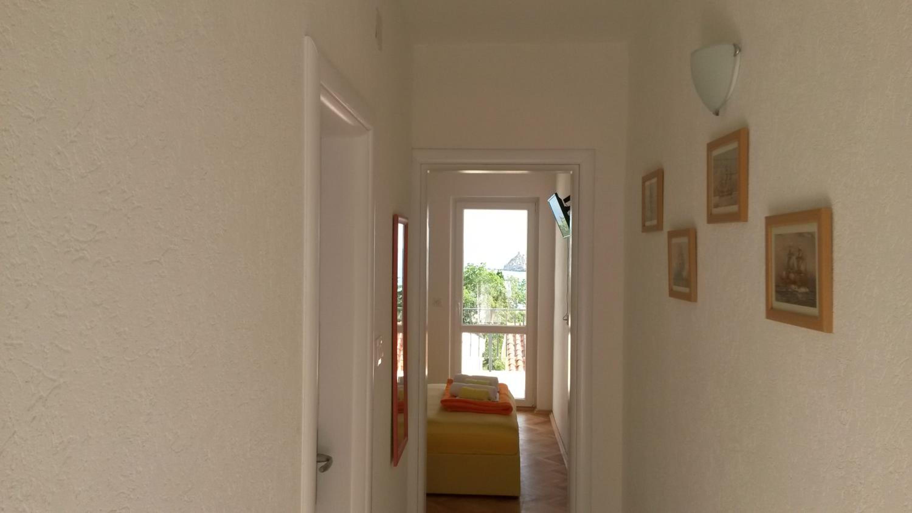 Studio Apartment with Sea View photo 3