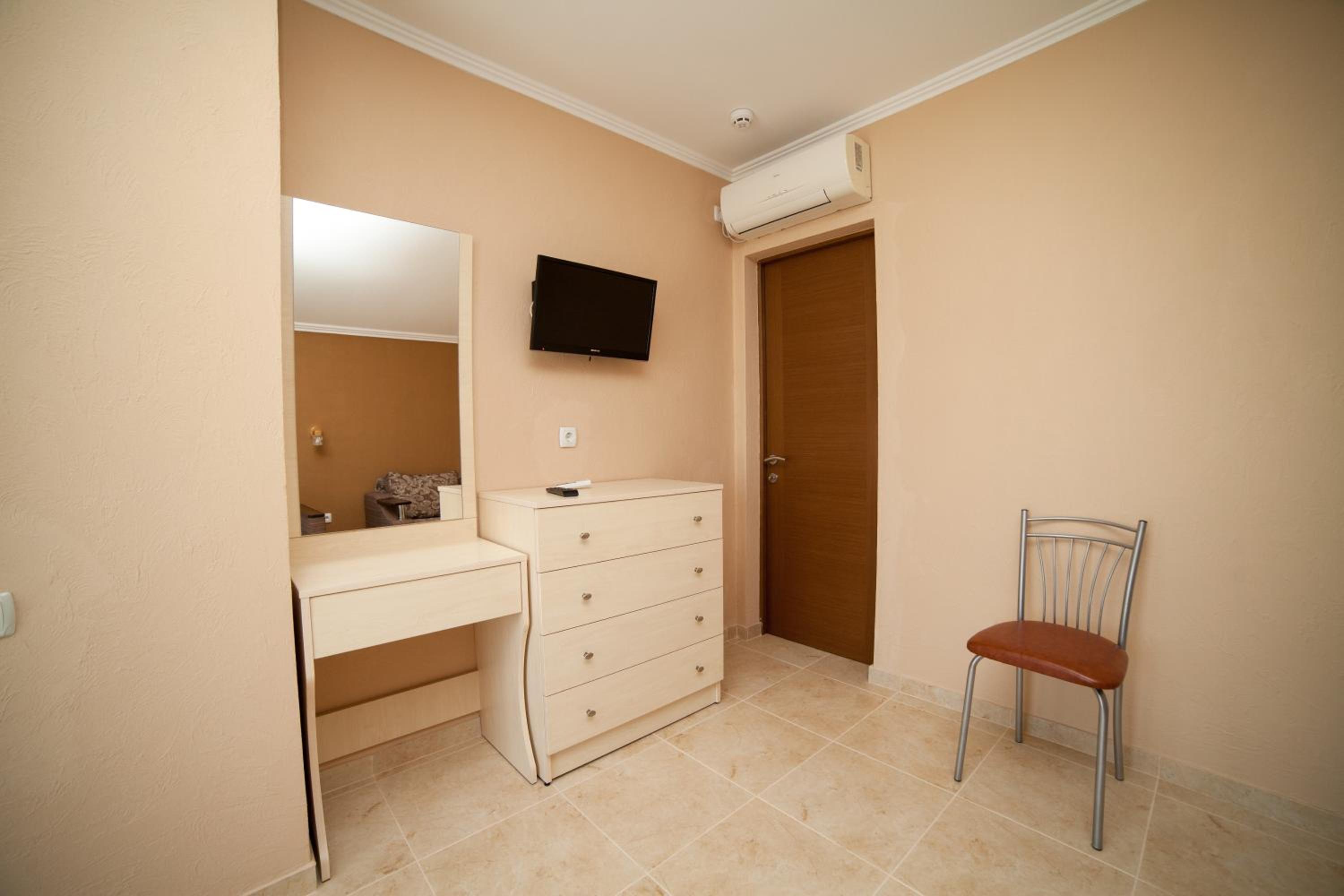 Deluxe Suite with Sea View photo 3