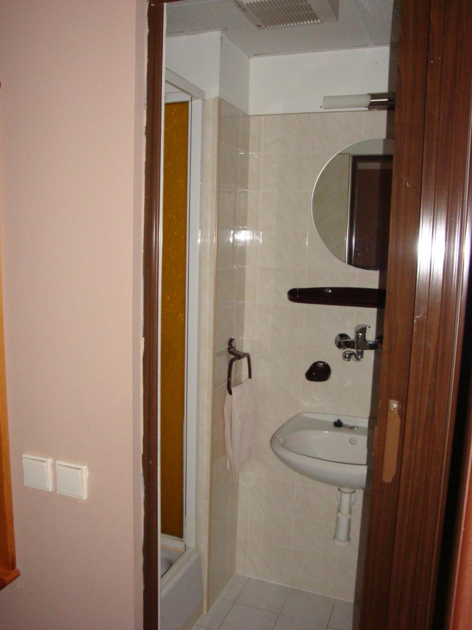 Double Room with Shared Toilet photo 2