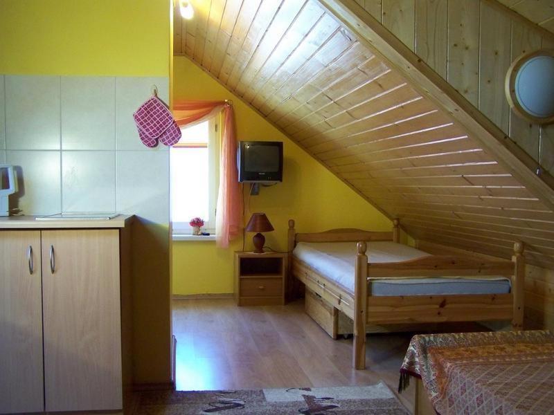 Deluxe Double Room (2 Adults + 1 Child) photo 1