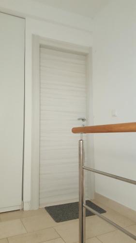 Studio Apartment with Balcony - Photo 19