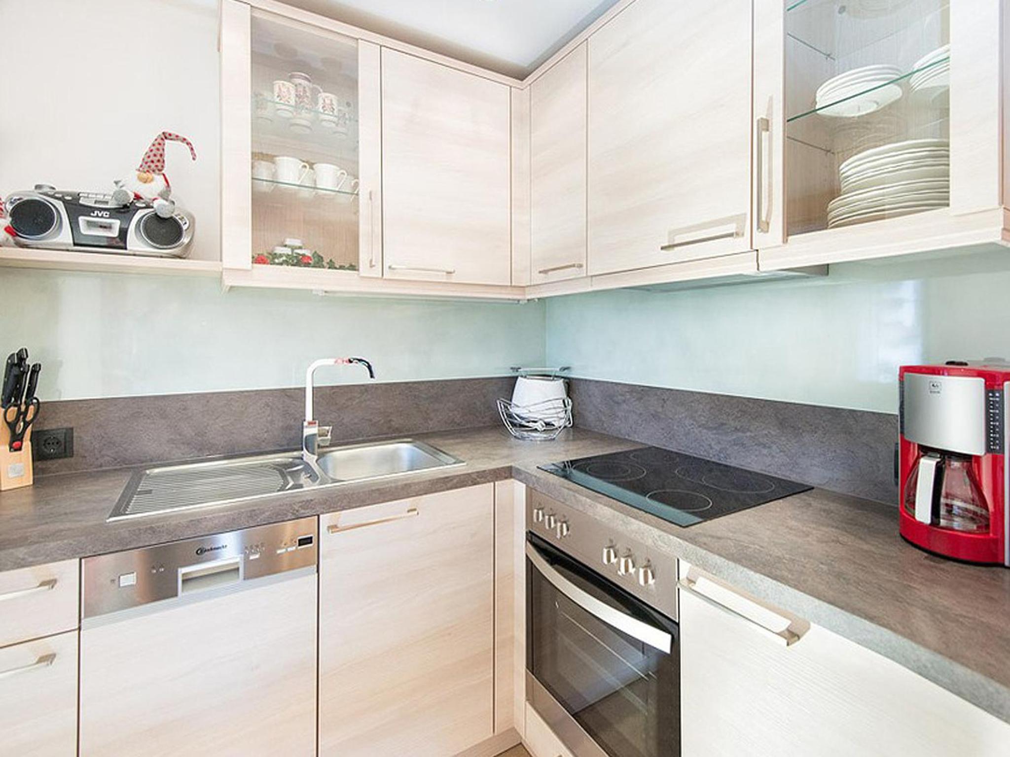 Two-Bedroom Apartment with Balcony photo 2