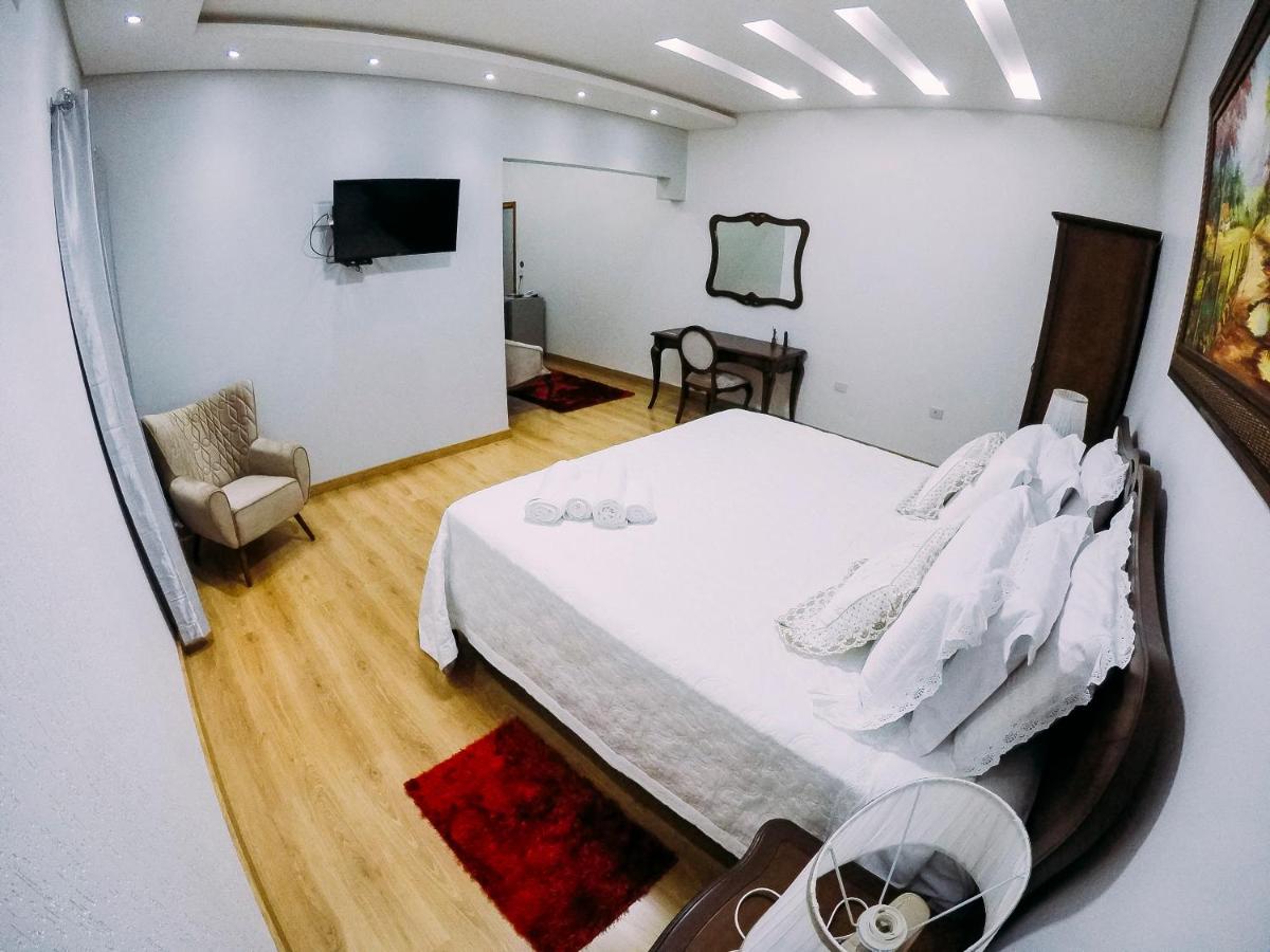 King Suite with Spa Bath photo 1