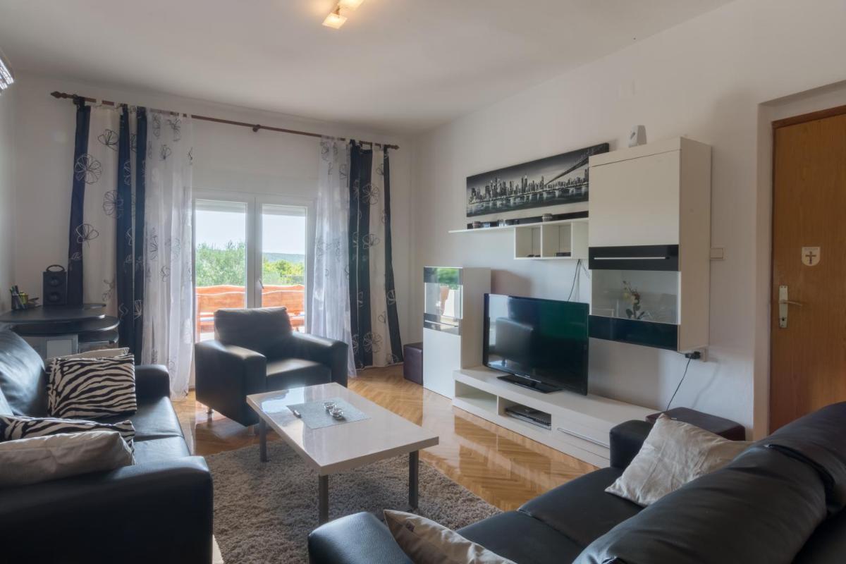Villa with Sea View photo 1