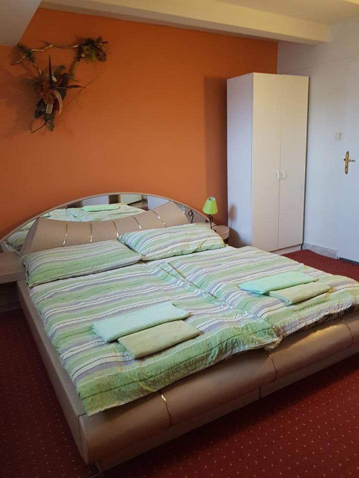 Triple Room - Photo 2