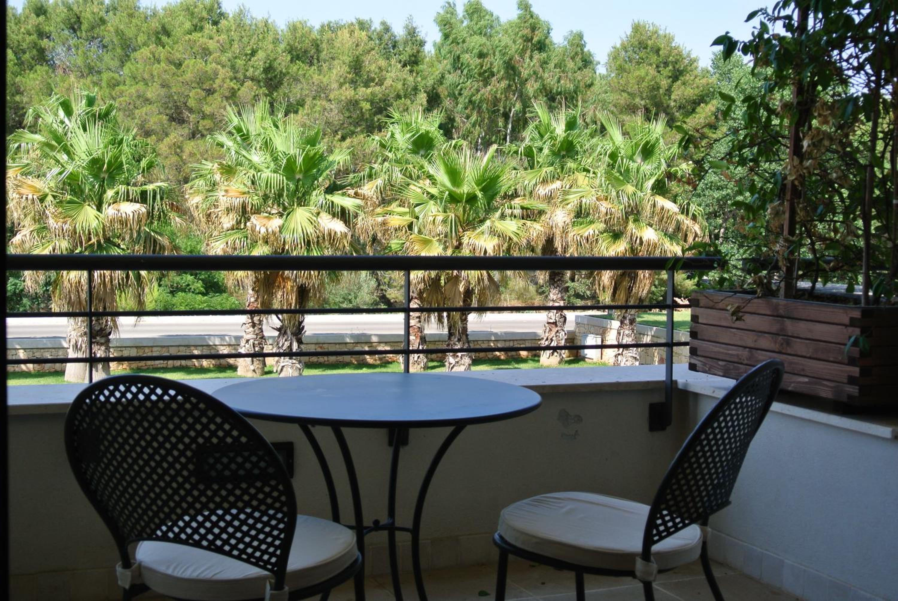 Superior Double Room with Balcony - Photo 4