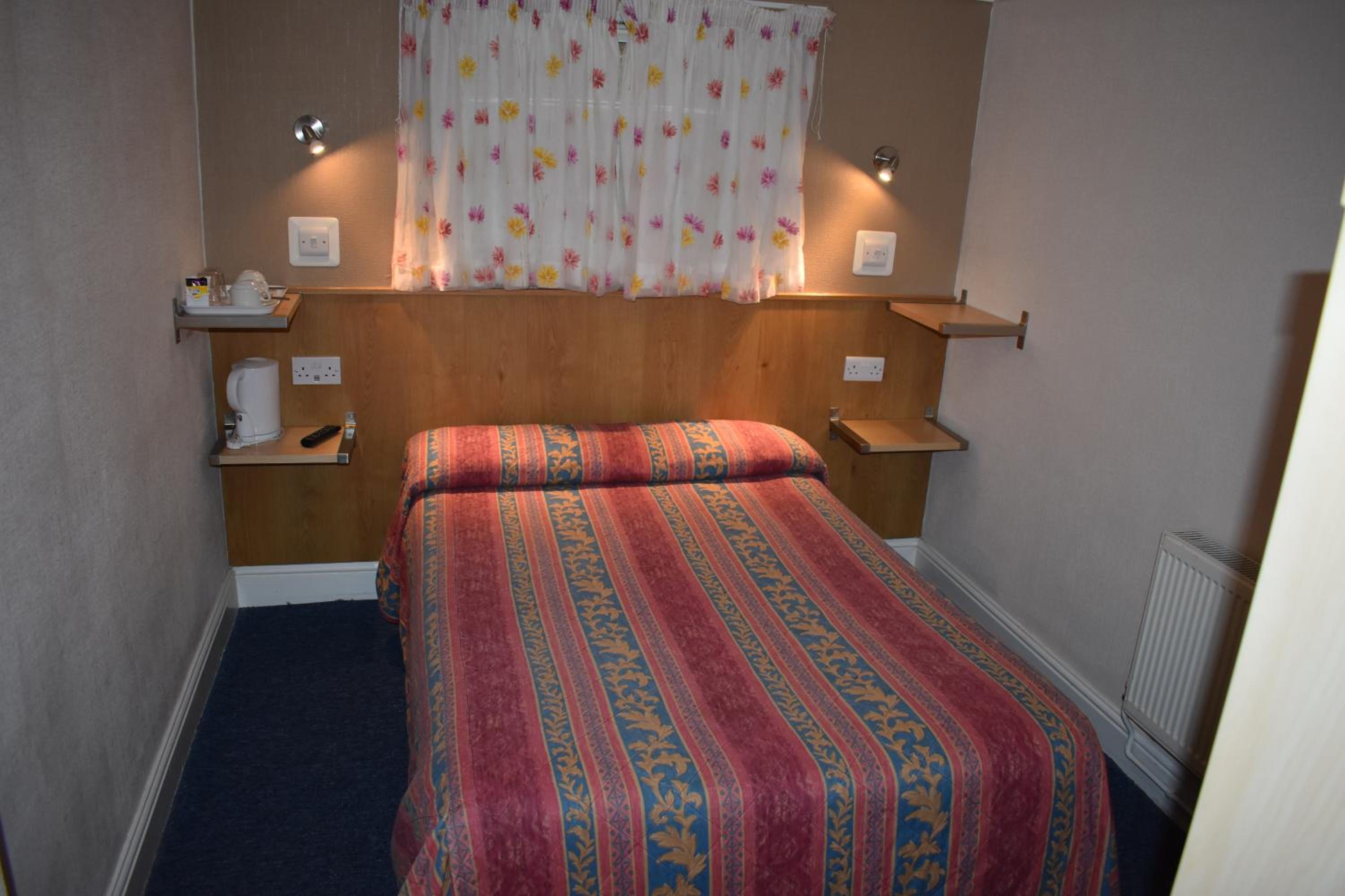 Double Room with Shared Bathroom photo 1