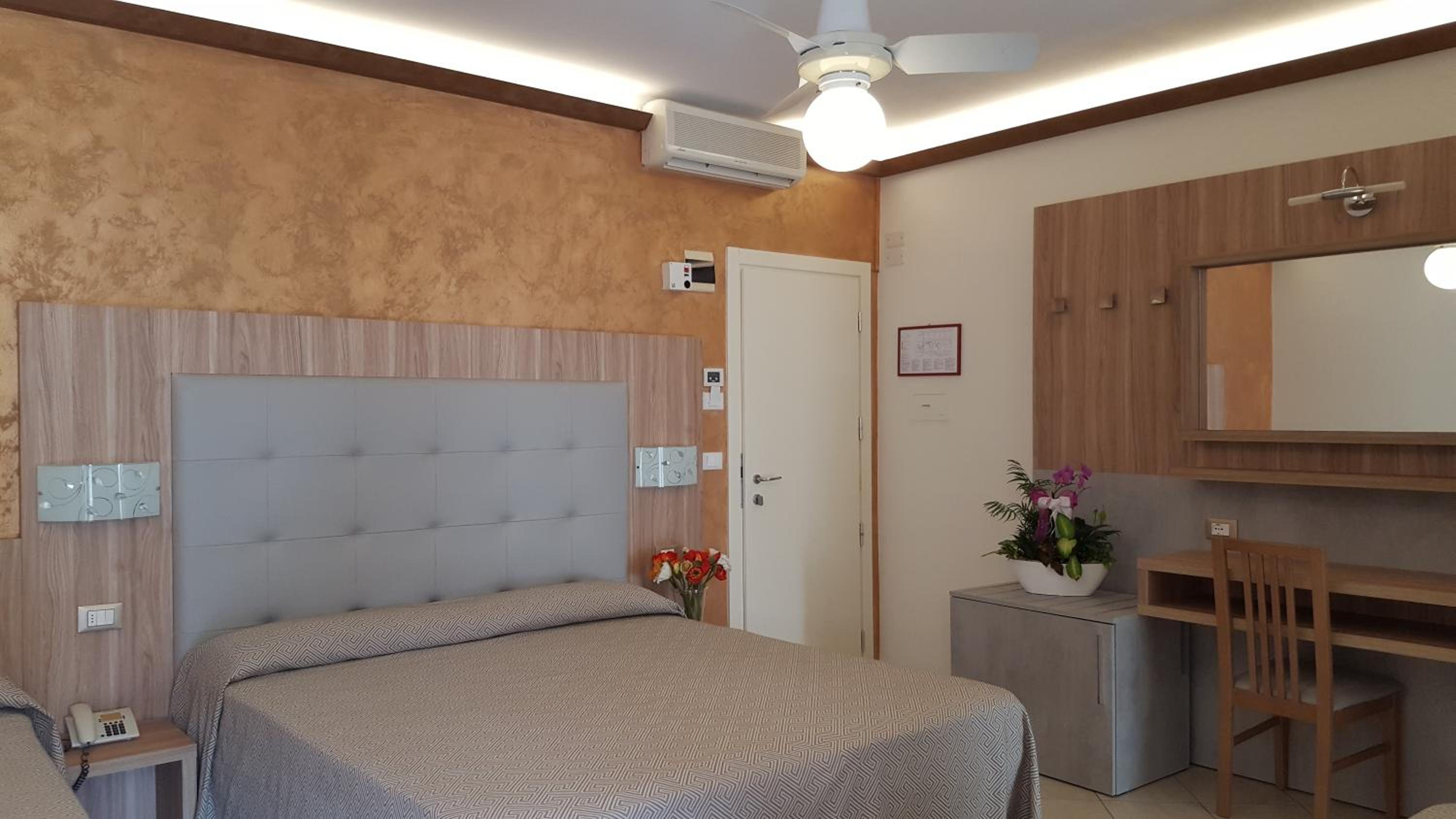 Comfort Quadruple Room