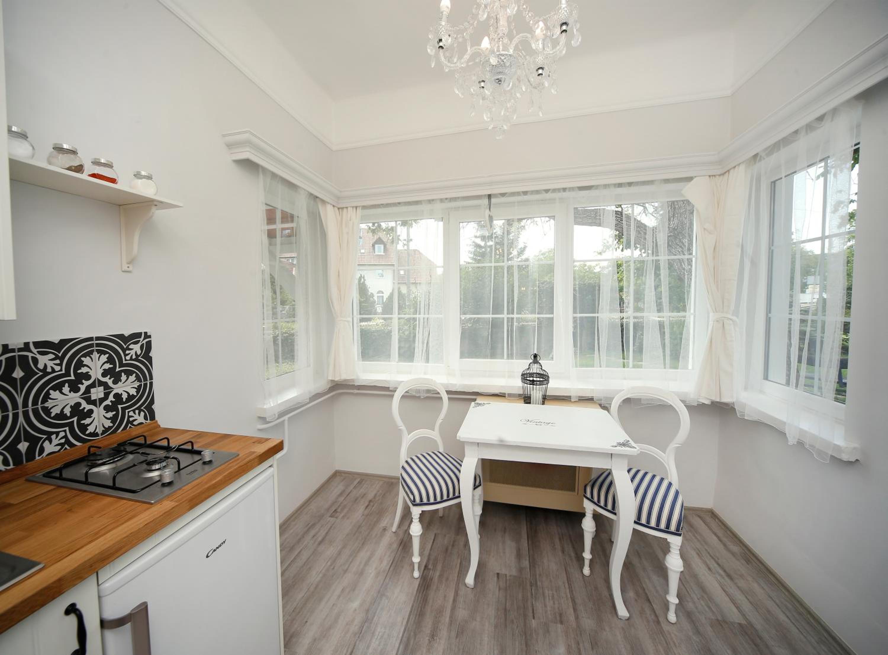 One-Bedroom Apartment (2 Adults) with Terrace - Photo 11