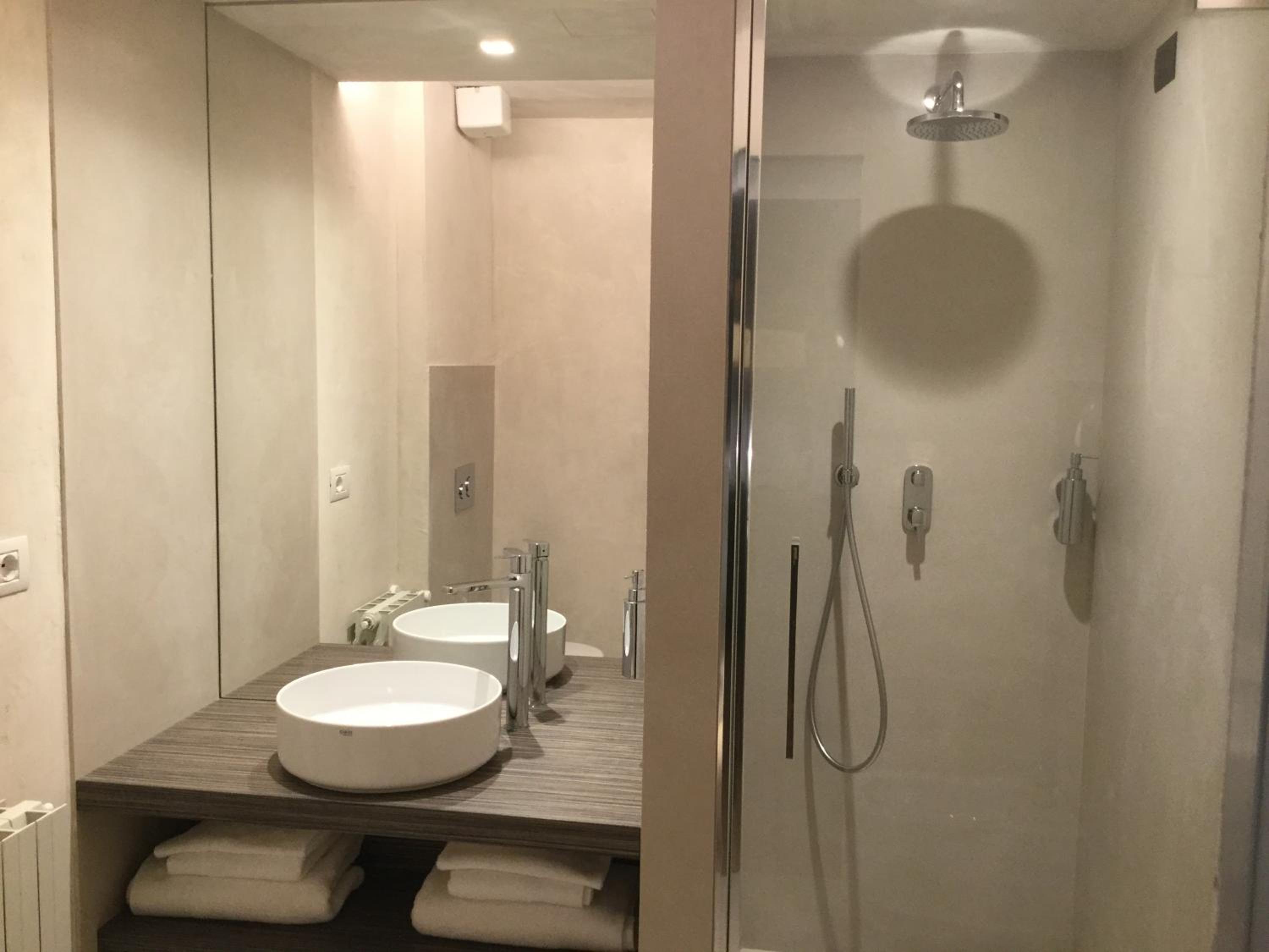 Superior Double Room - Photo 9