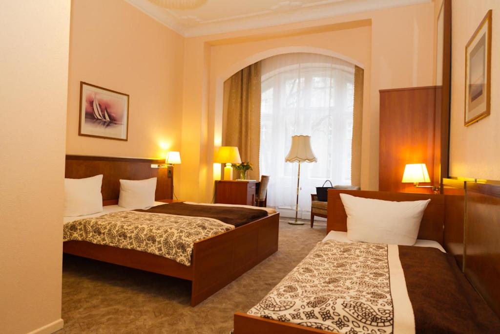 Triple Room