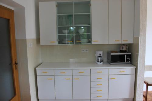 Apartment with Balcony - Photo 19
