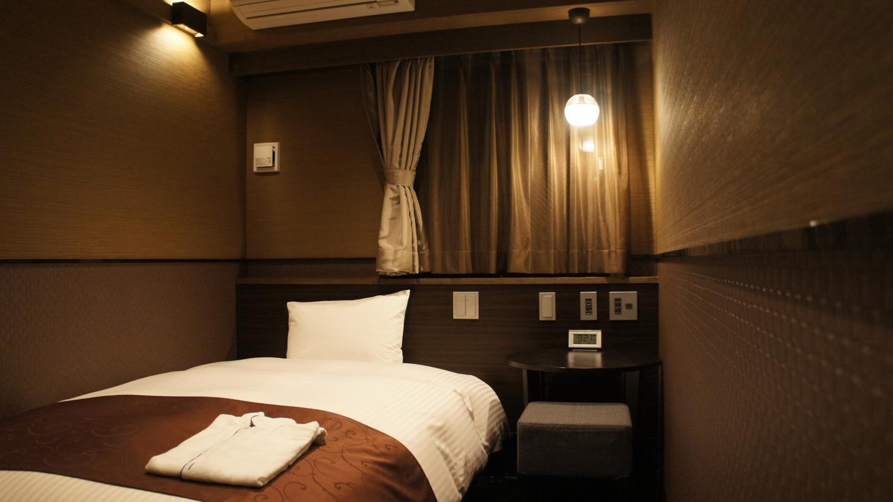 Single Room with Shower photo 3