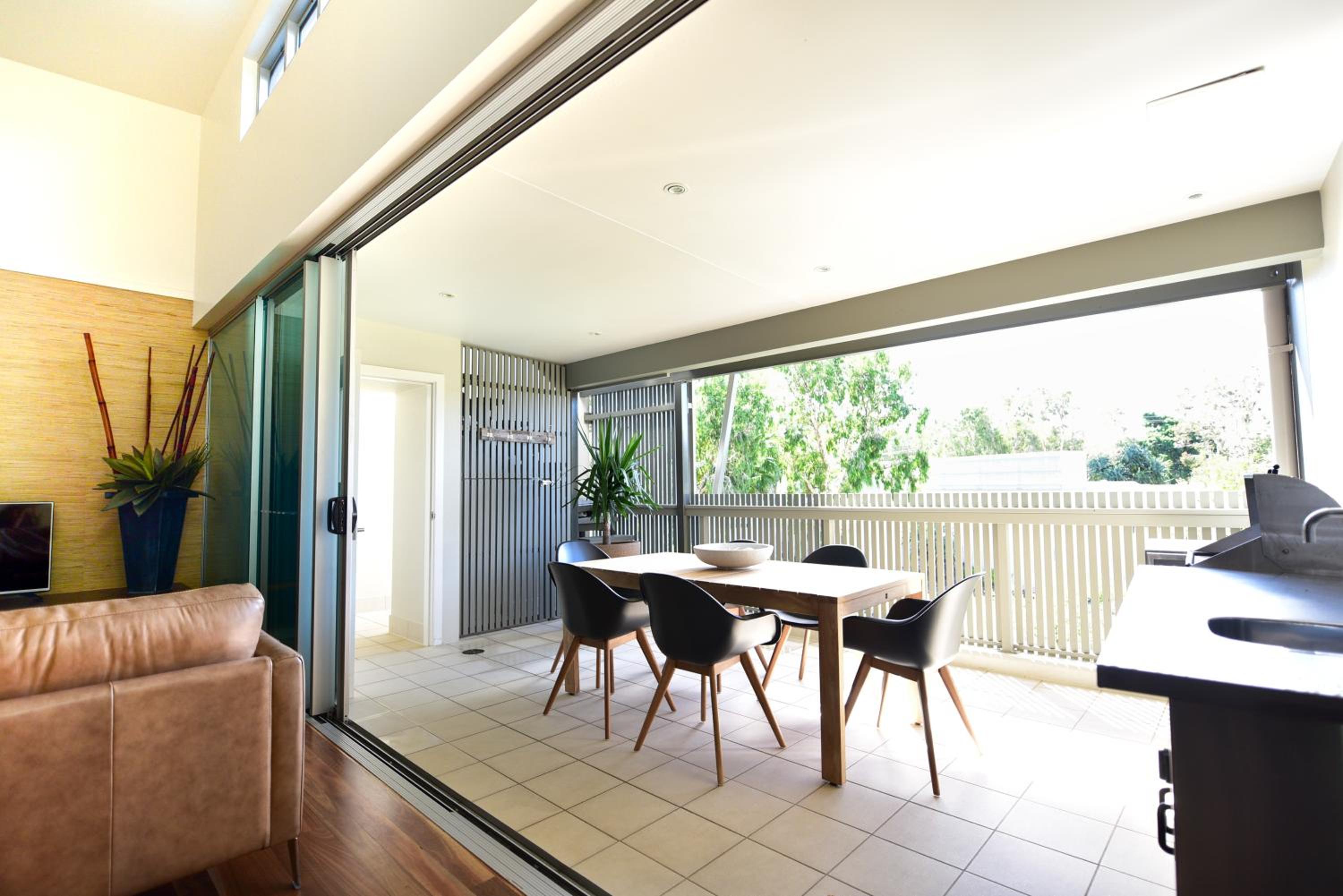 Two-Bedroom Villa with Terrace - Photo 22