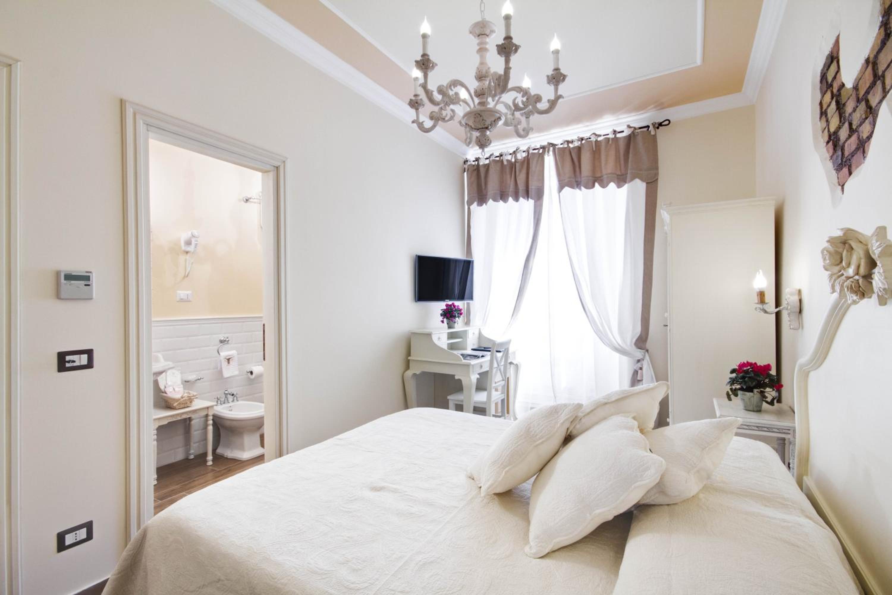 Double Room with Extra Bed photo 3