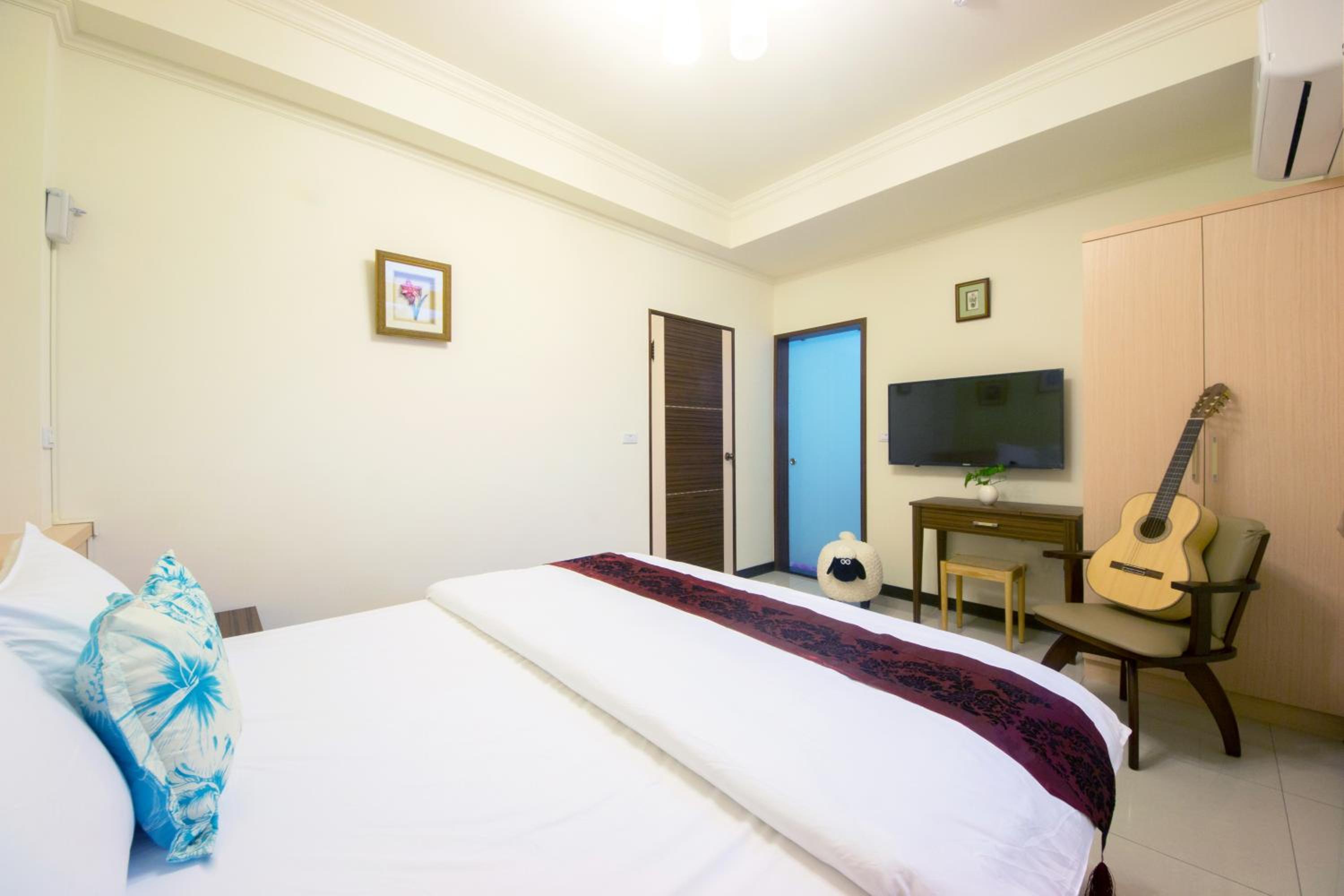 Standard Double Room photo 2