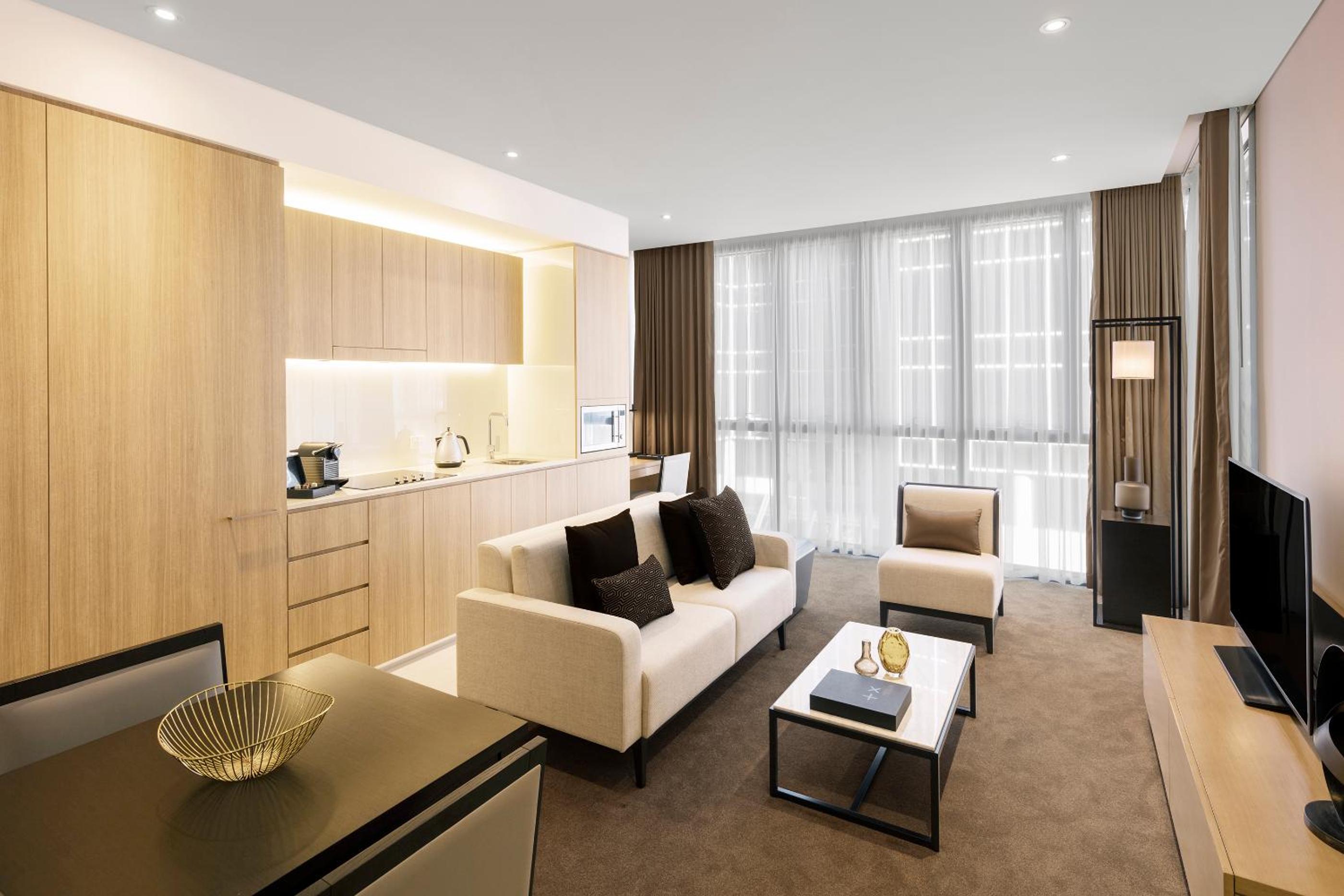 Deluxe Skye Suite