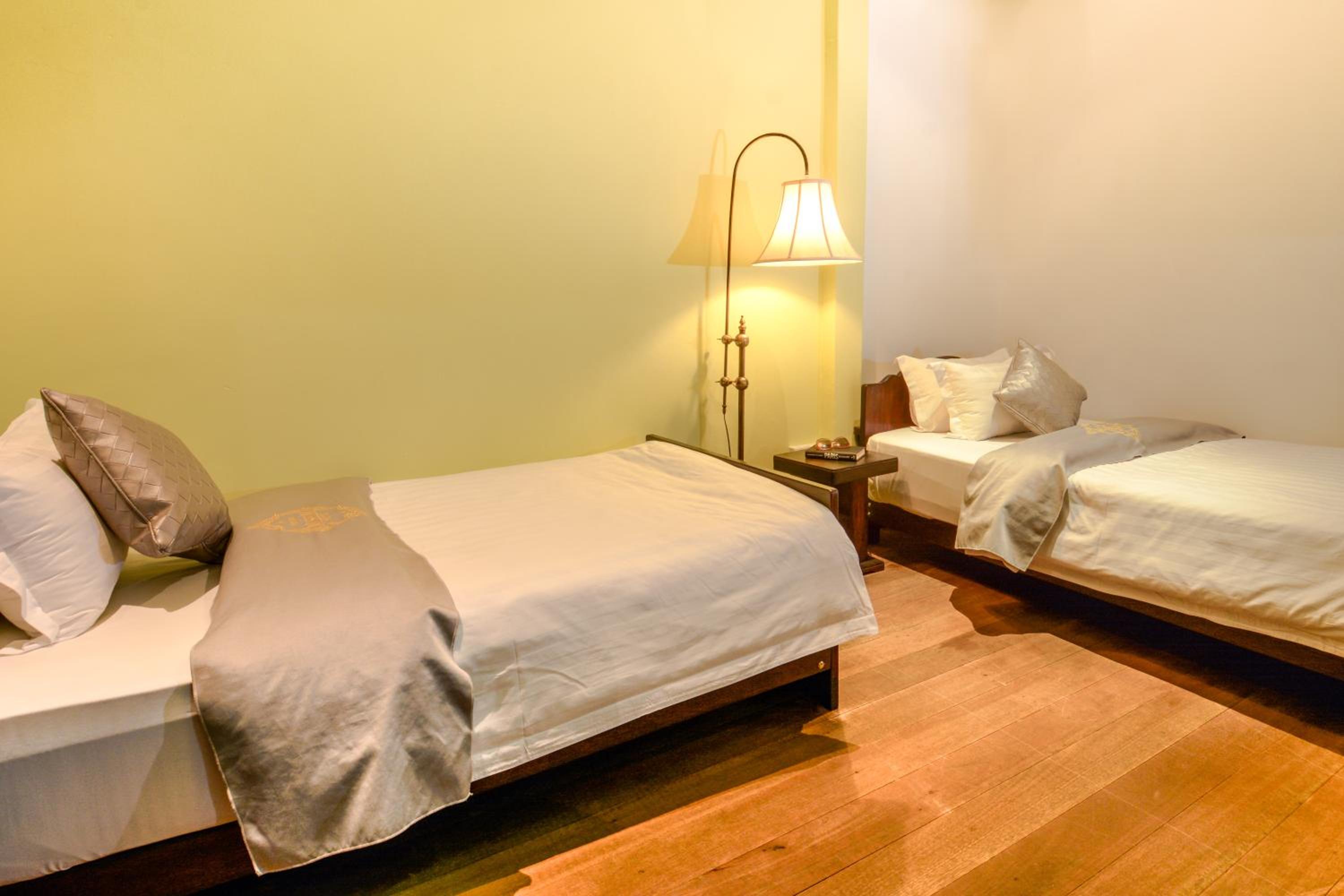 Xiang Lu - Twin Room (without View)