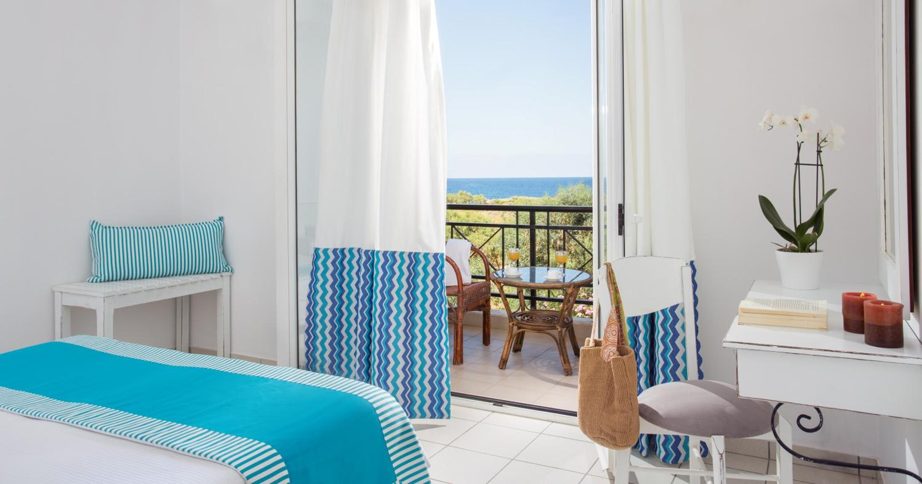 Double or Twin Room with Sea View