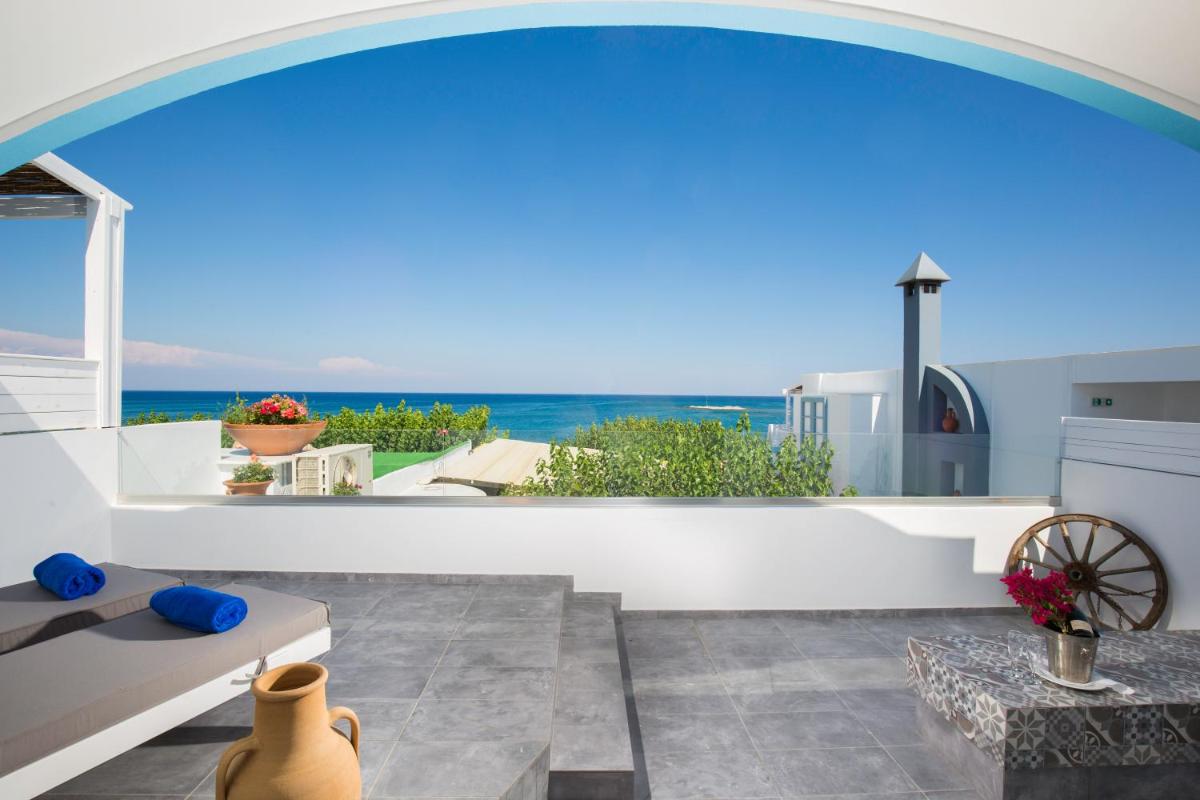 Deluxe Double or Twin Room with Sea View