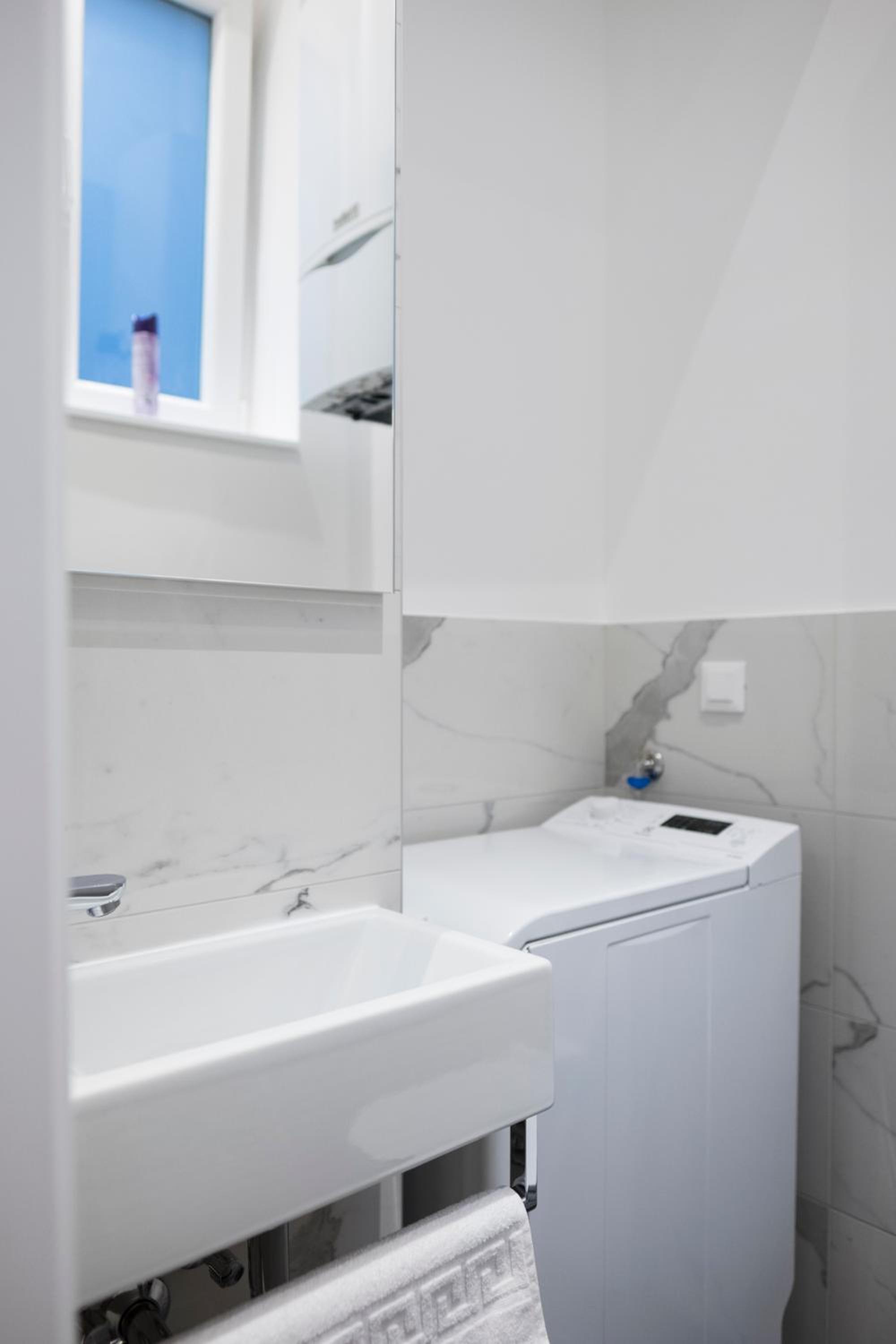 Two-Bedroom Apartment - Photo 24